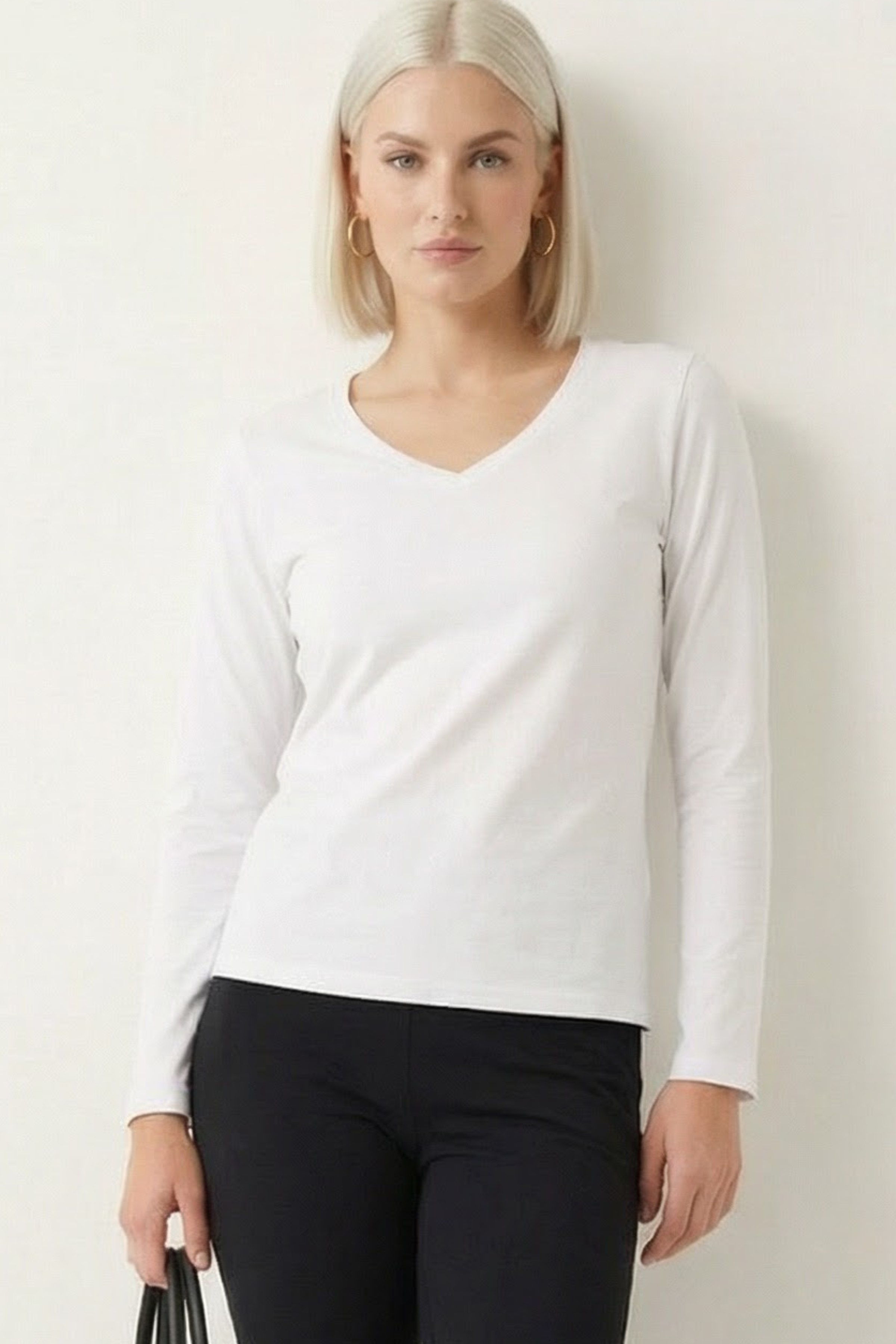 Camiseta blanca basica con escote pico y manga larga Lolitas&L - lolitasyl.com