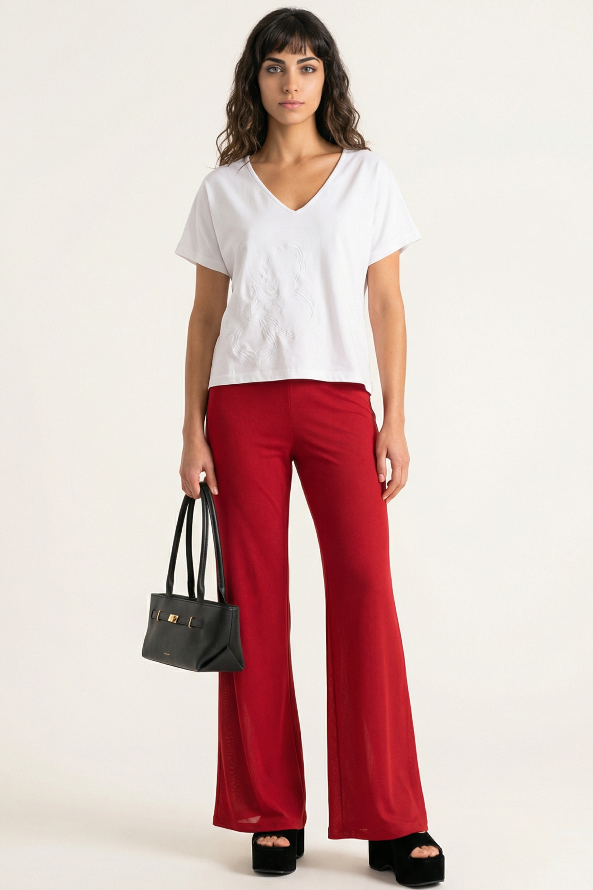 Camiseta blanca con bordado al tono flor LolitasyL