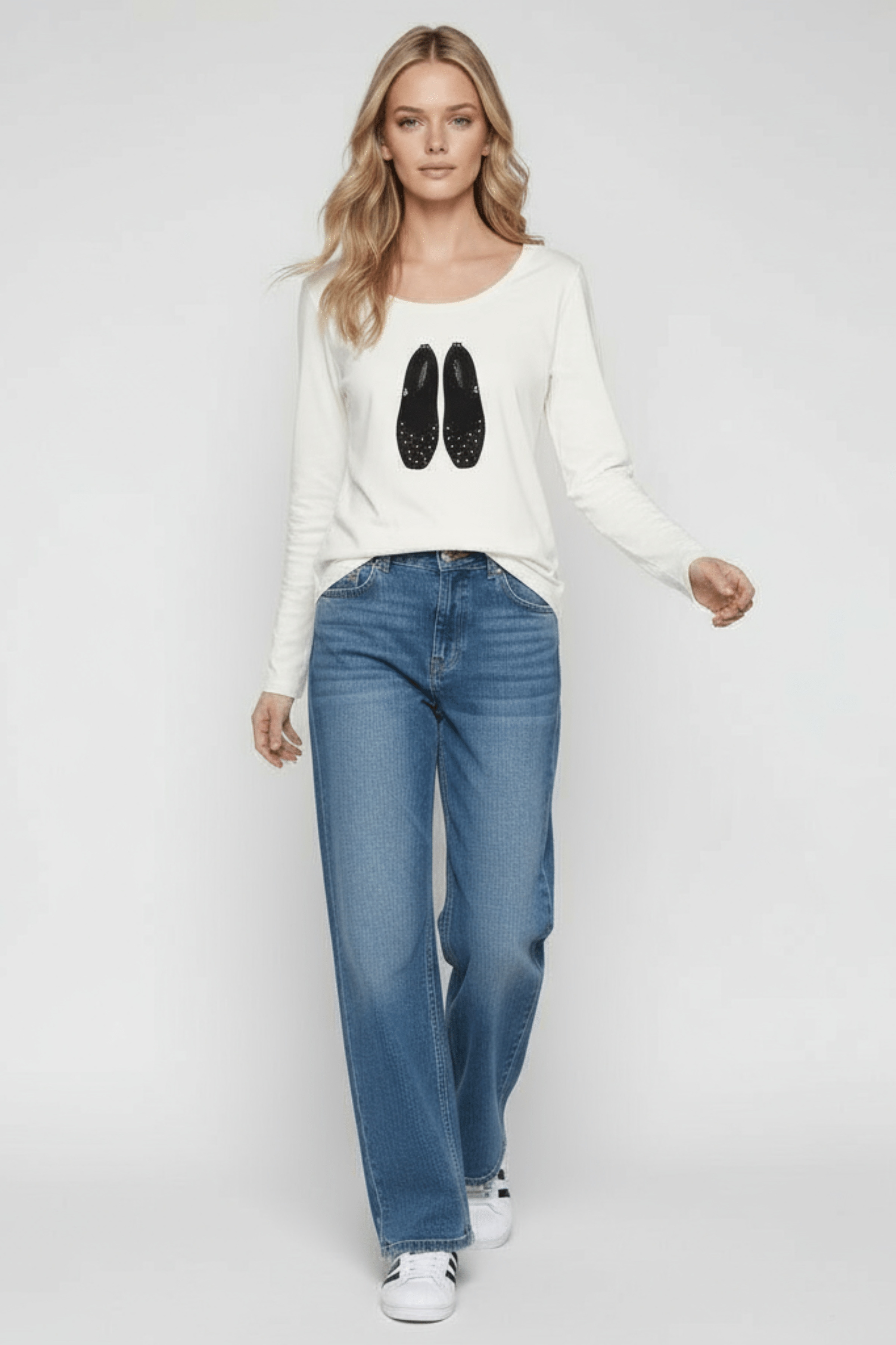 Camiseta blanca bordado bailarinas strass con manga larga Lolitas&L - lolitasyl.com