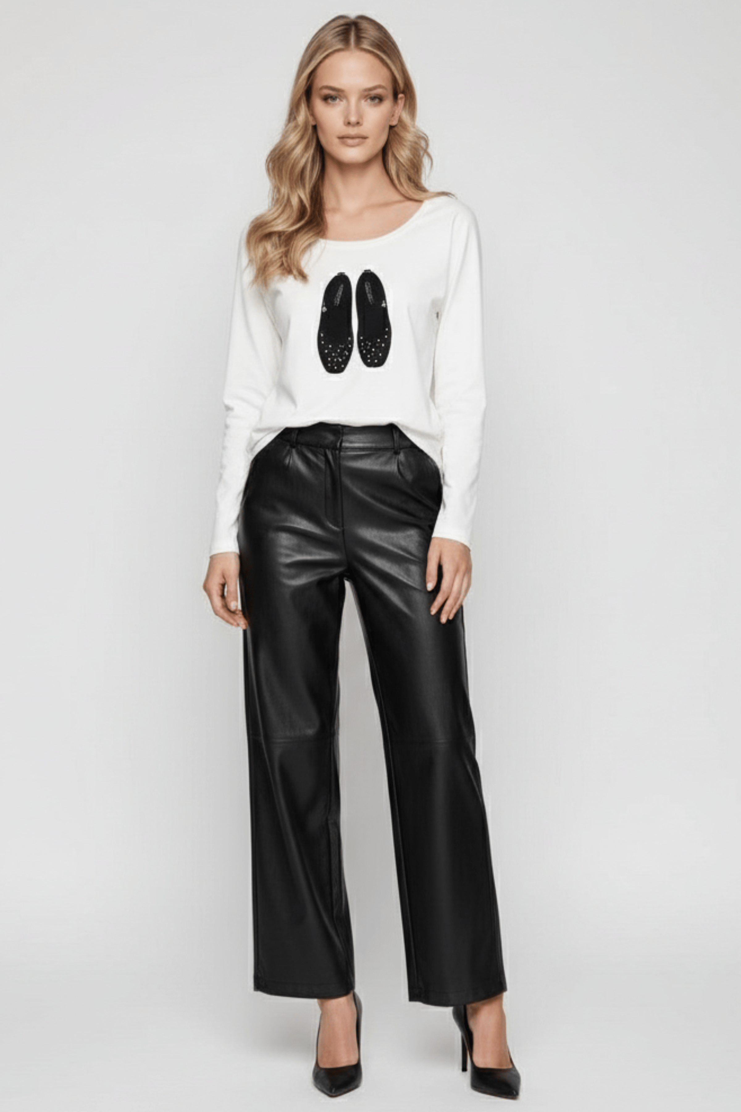 Camiseta blanca bordado bailarinas strass con manga larga Lolitas&L - lolitasyl.com