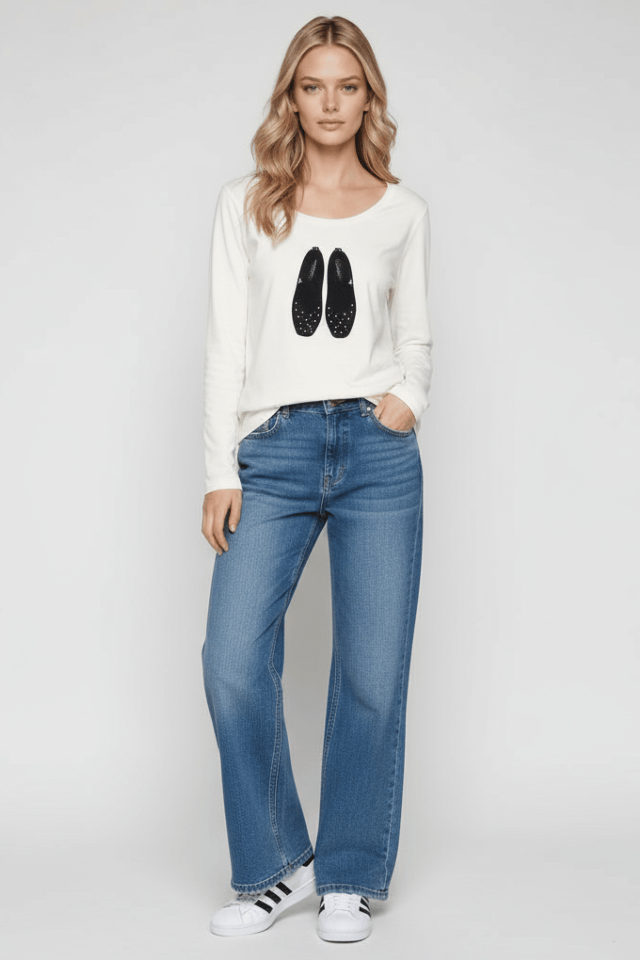 Camiseta blanca bordado bailarinas strass con manga larga Lolitas&L - lolitasyl.com