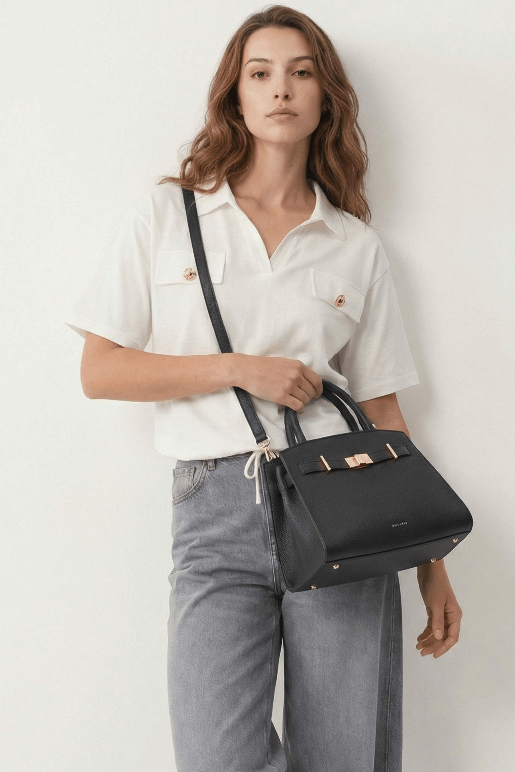 Camiseta blanca camisera con tapetas y botones dorados Lolitas&L - lolitasyl.com