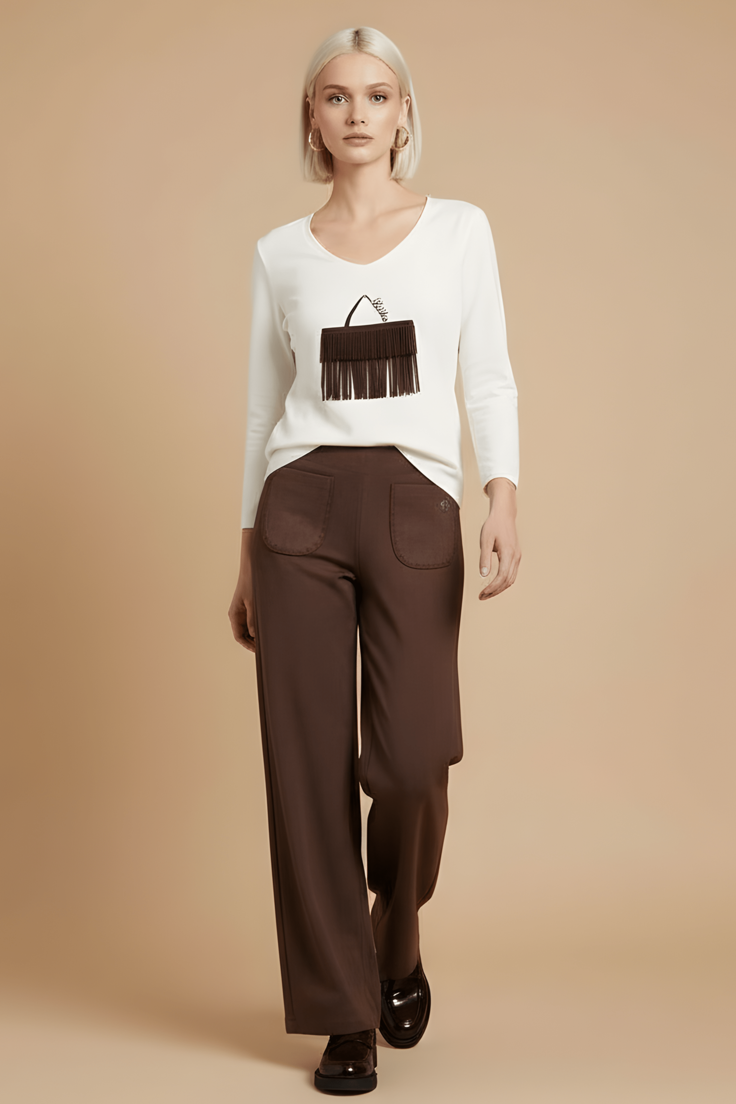 Camiseta blanca con bolsito de flecos marron manga larga Lolitas&L - lolitasyl.com