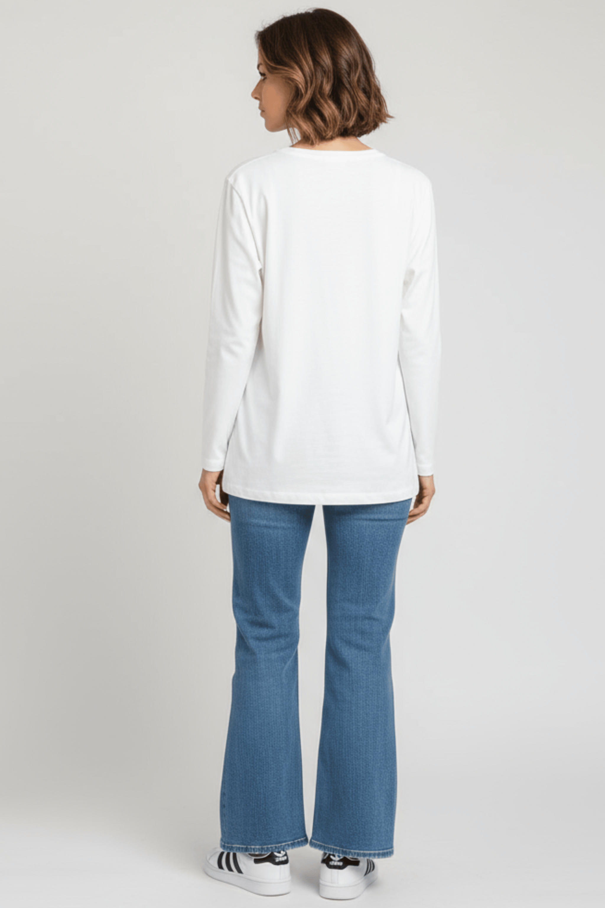 Camiseta blanca con bolsito de flecos marron manga larga Lolitas&L - lolitasyl.com