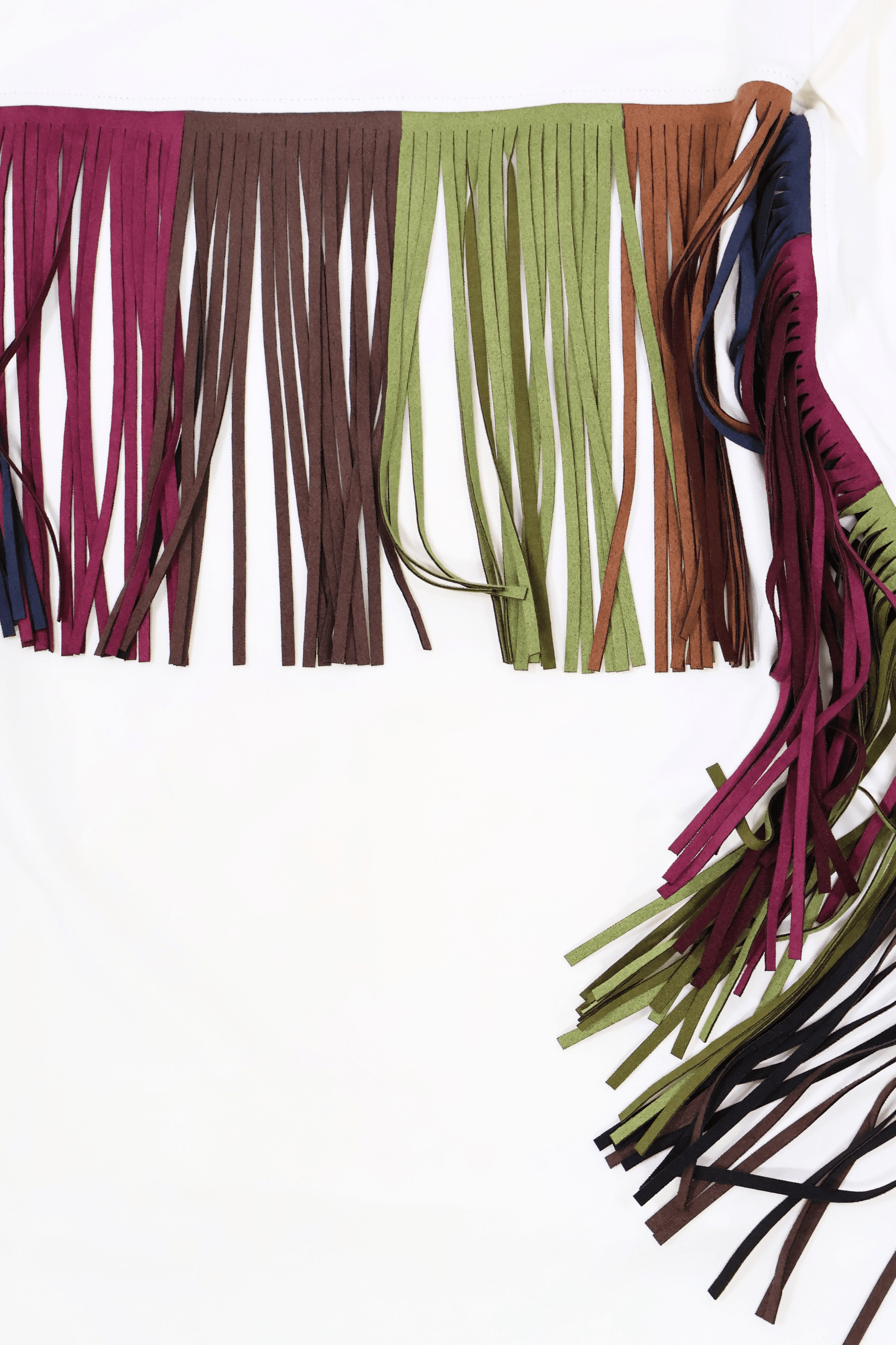 Camiseta blanca con flecos en espalda manga larga Lolitas&L - lolitasyl.com