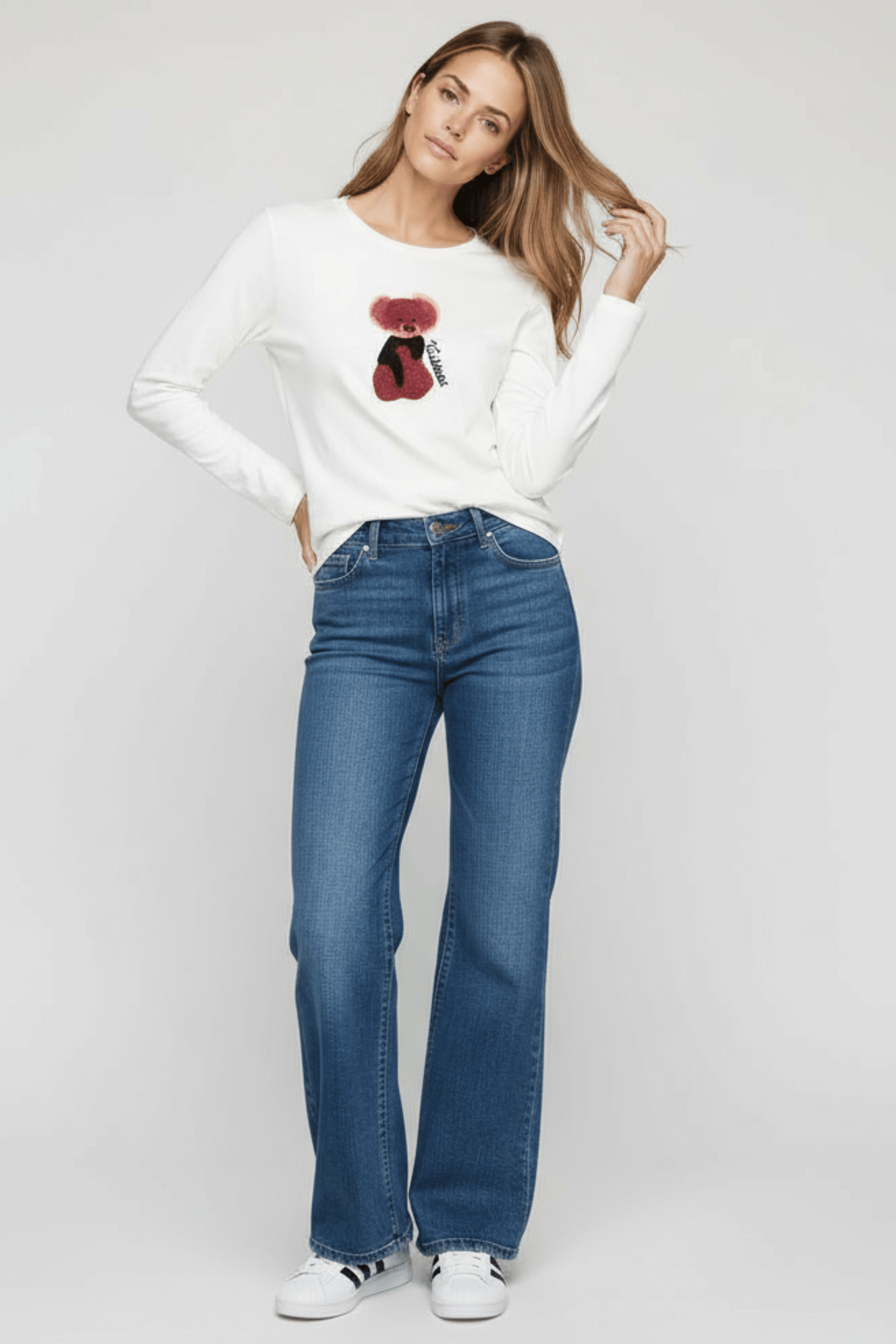 Camiseta blanca con osito fucsia bordado manga larga Lolitas&L - lolitasyl.com