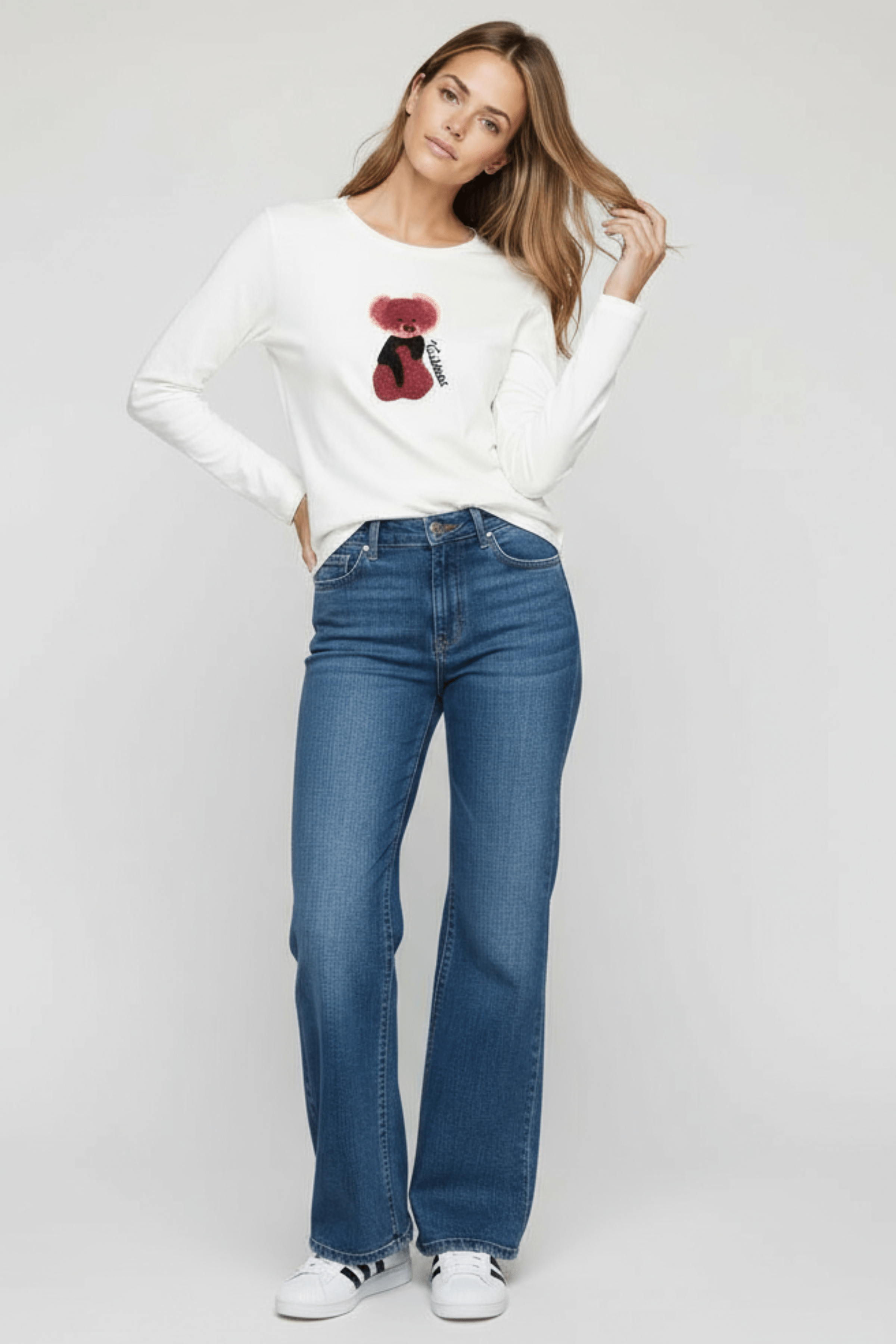 Camiseta blanca con osito fucsia bordado manga larga Lolitas&L - lolitasyl.com