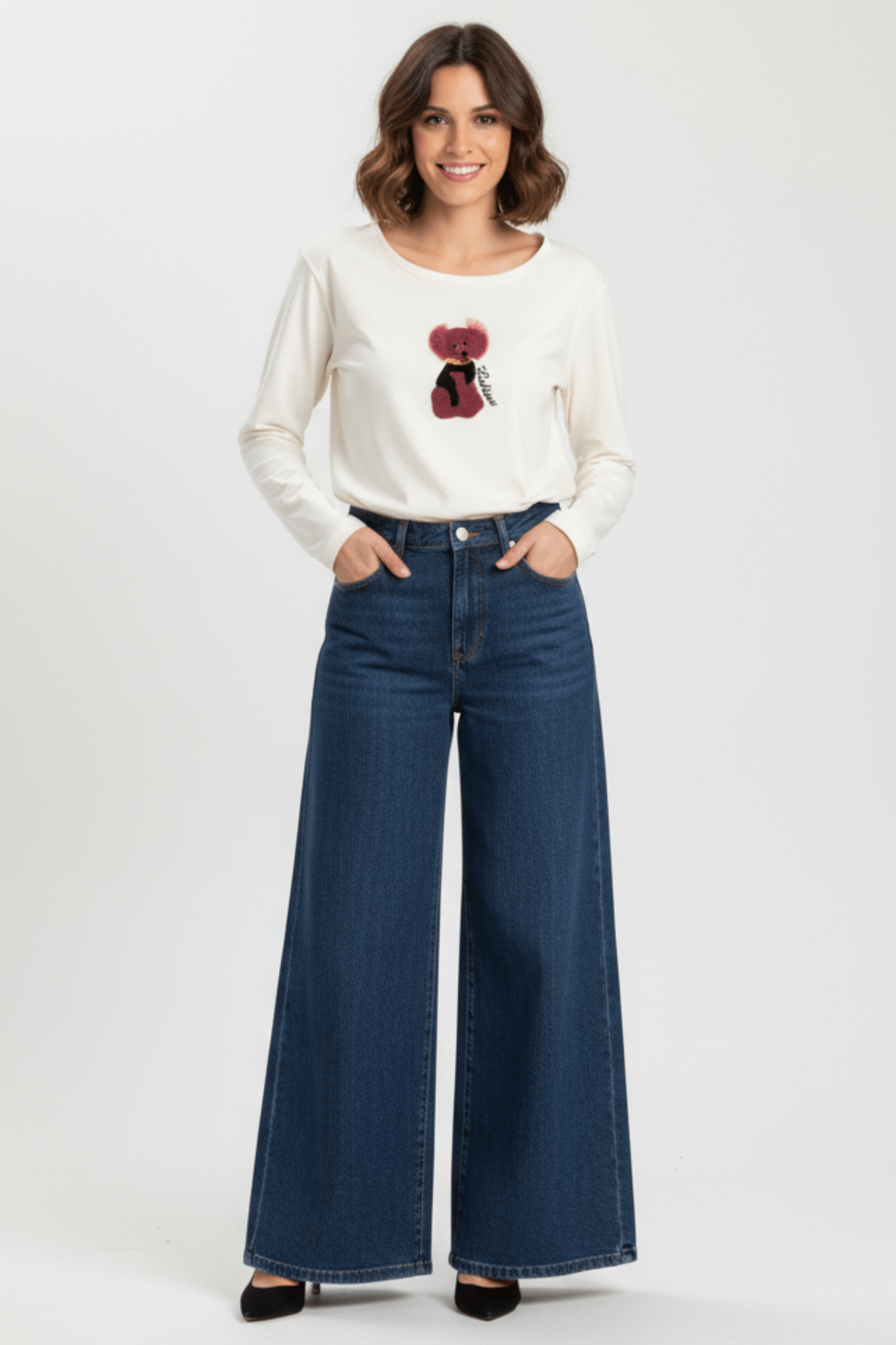 Camiseta blanca con osito fucsia bordado manga larga Lolitas&L - lolitasyl.com