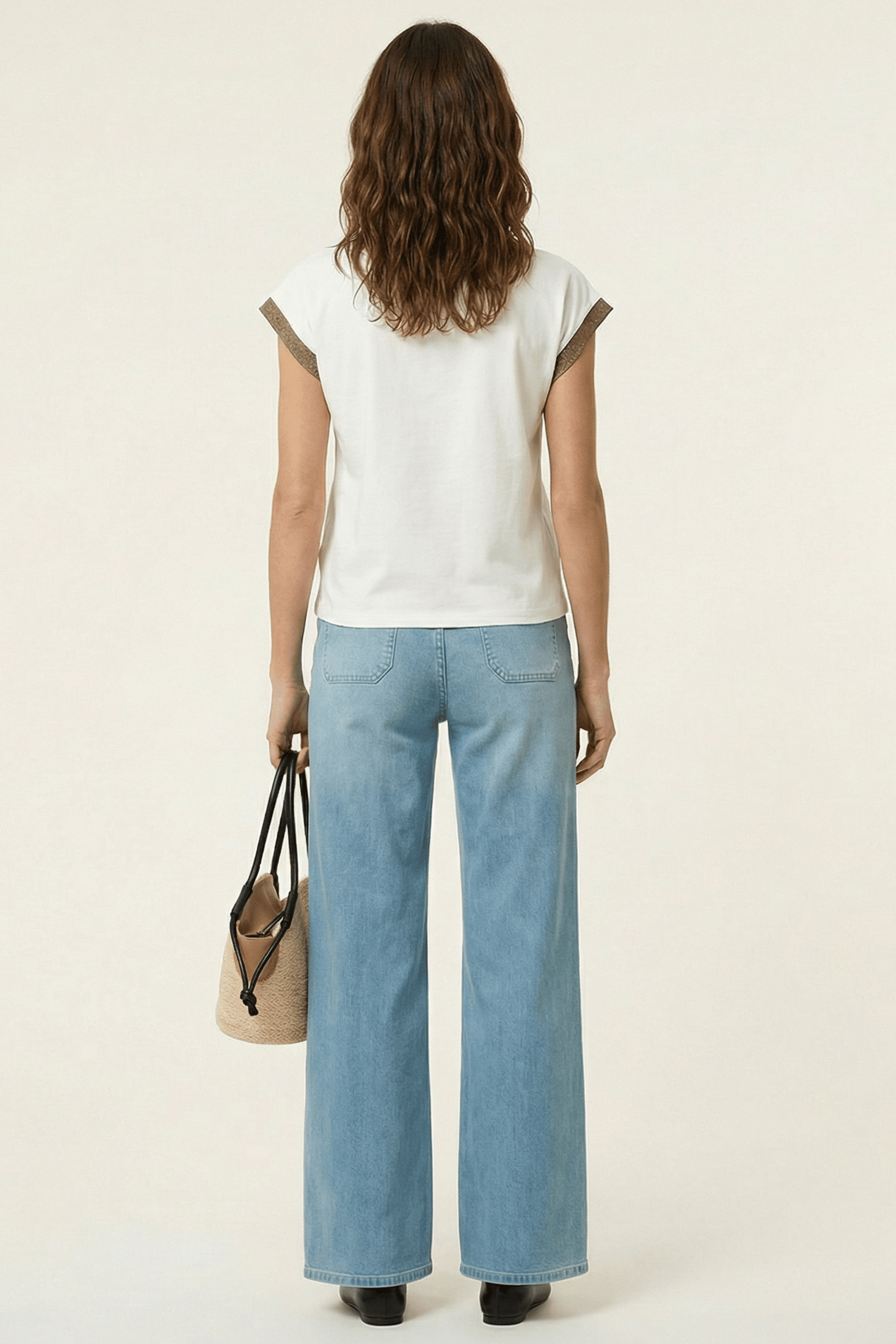 Camiseta blanca con ribetes lourex dorados y botones Lolitas&L - lolitasyl.com