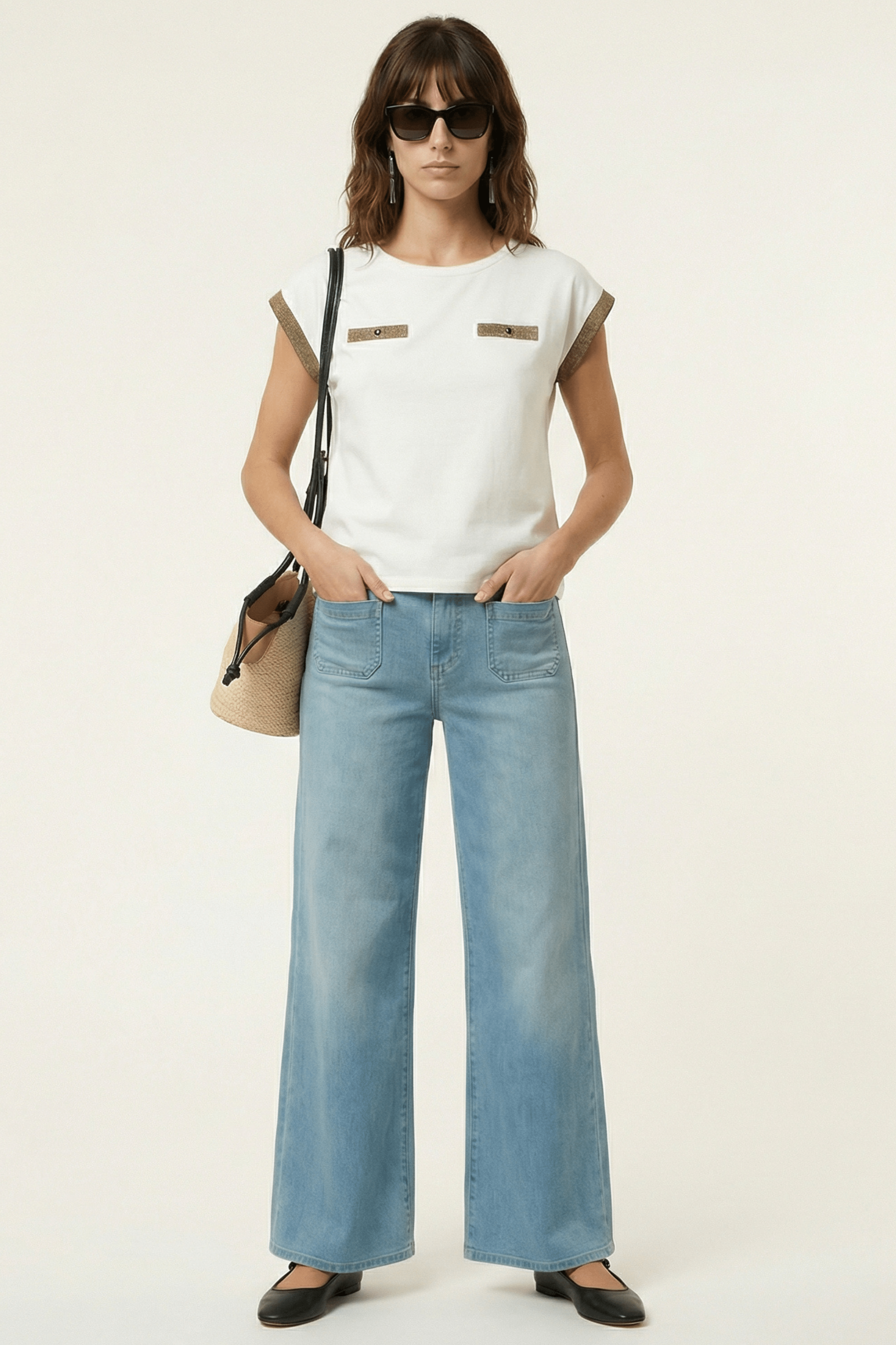 Camiseta blanca con ribetes lourex dorados y botones Lolitas&L - lolitasyl.com