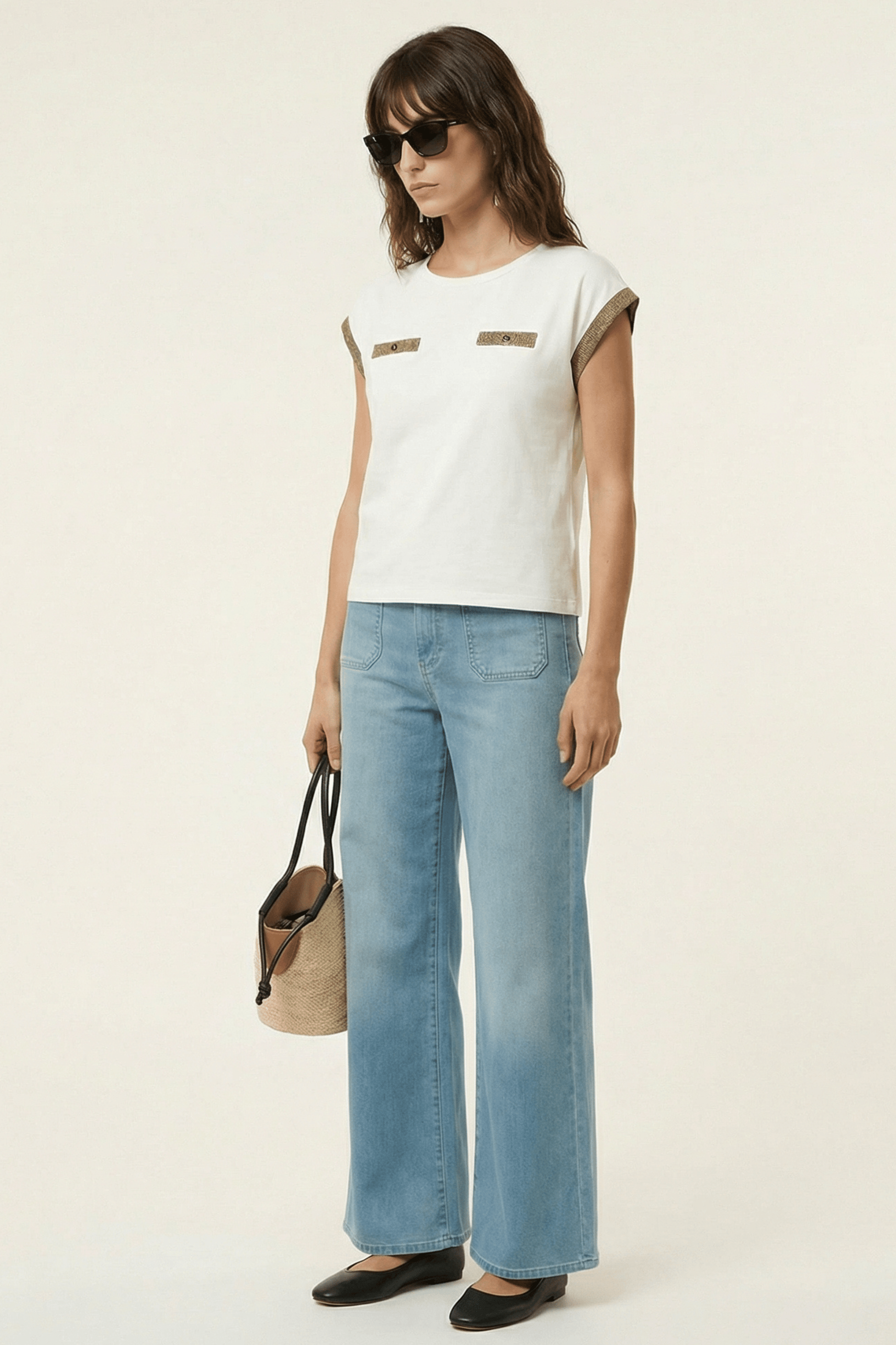 Camiseta blanca con ribetes lourex dorados y botones Lolitas&L - lolitasyl.com