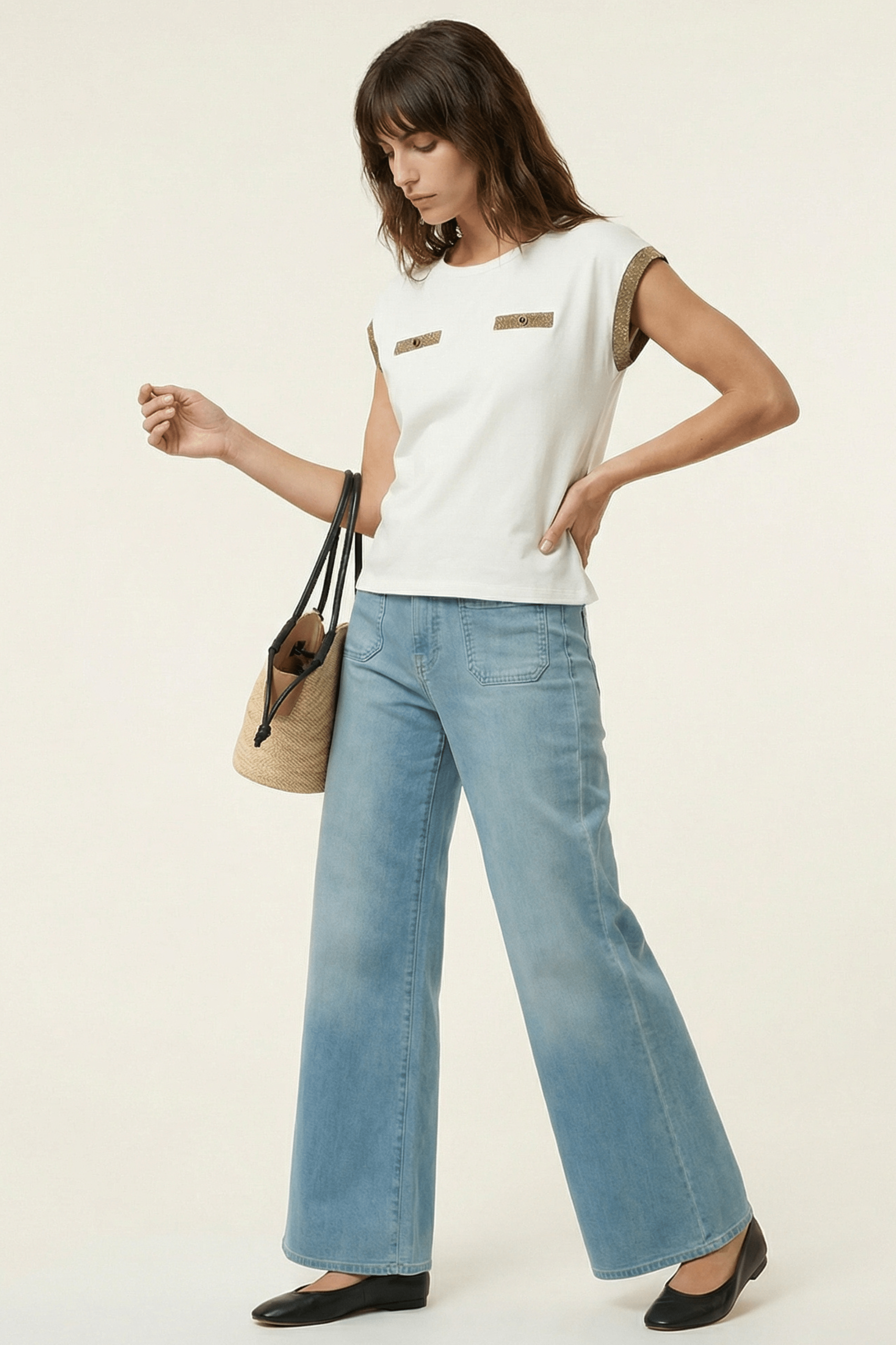 Camiseta blanca con ribetes lourex dorados y botones Lolitas&L - lolitasyl.com