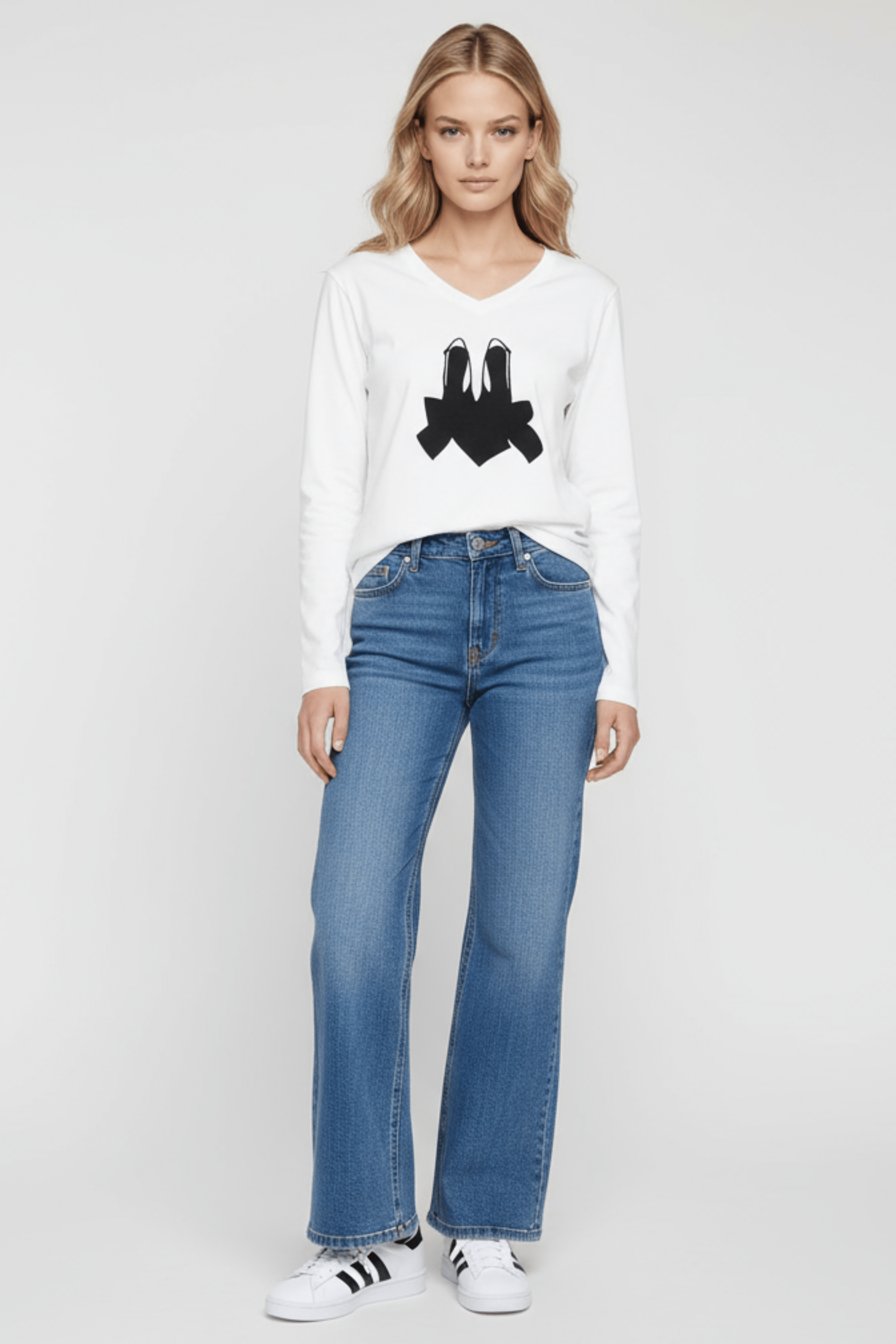 Camiseta blanca con zapatillas bordadas y lazos manga larga Lolitas&L - lolitasyl.com