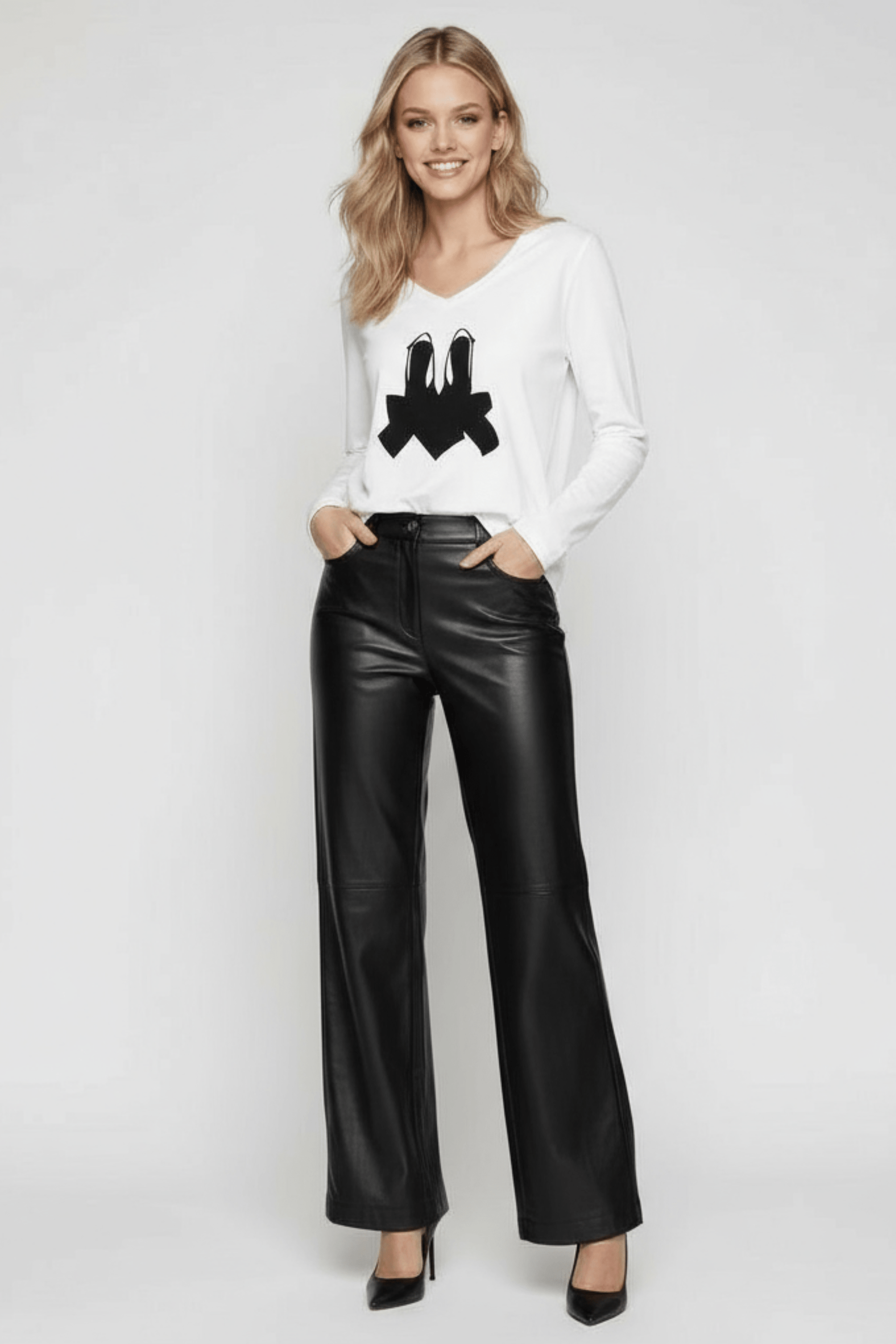 Camiseta blanca con zapatillas bordadas y lazos manga larga Lolitas&L - lolitasyl.com