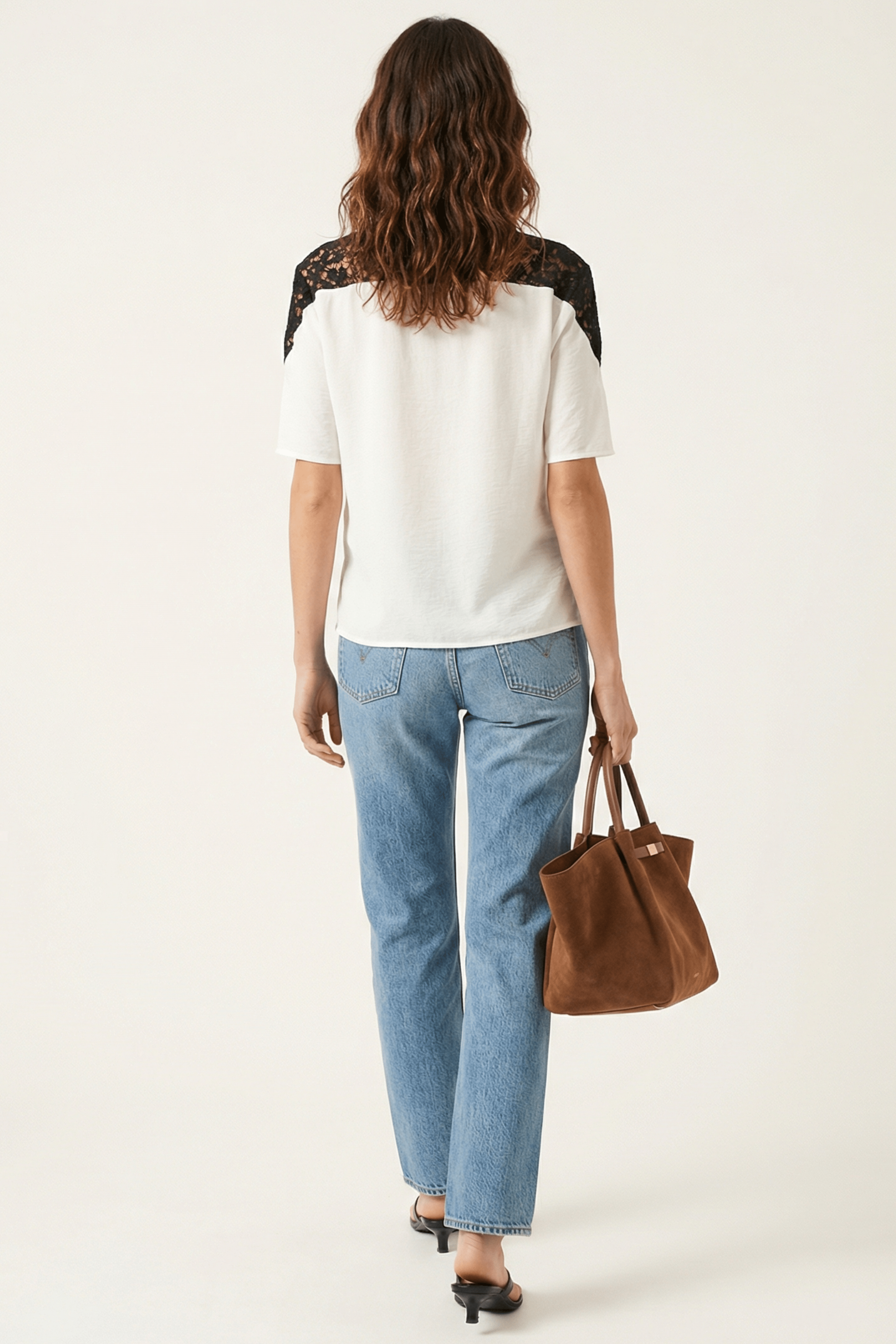 Camiseta blanca corazon bordado con grogre contraste negro LolitasyL - lolitasyl.com