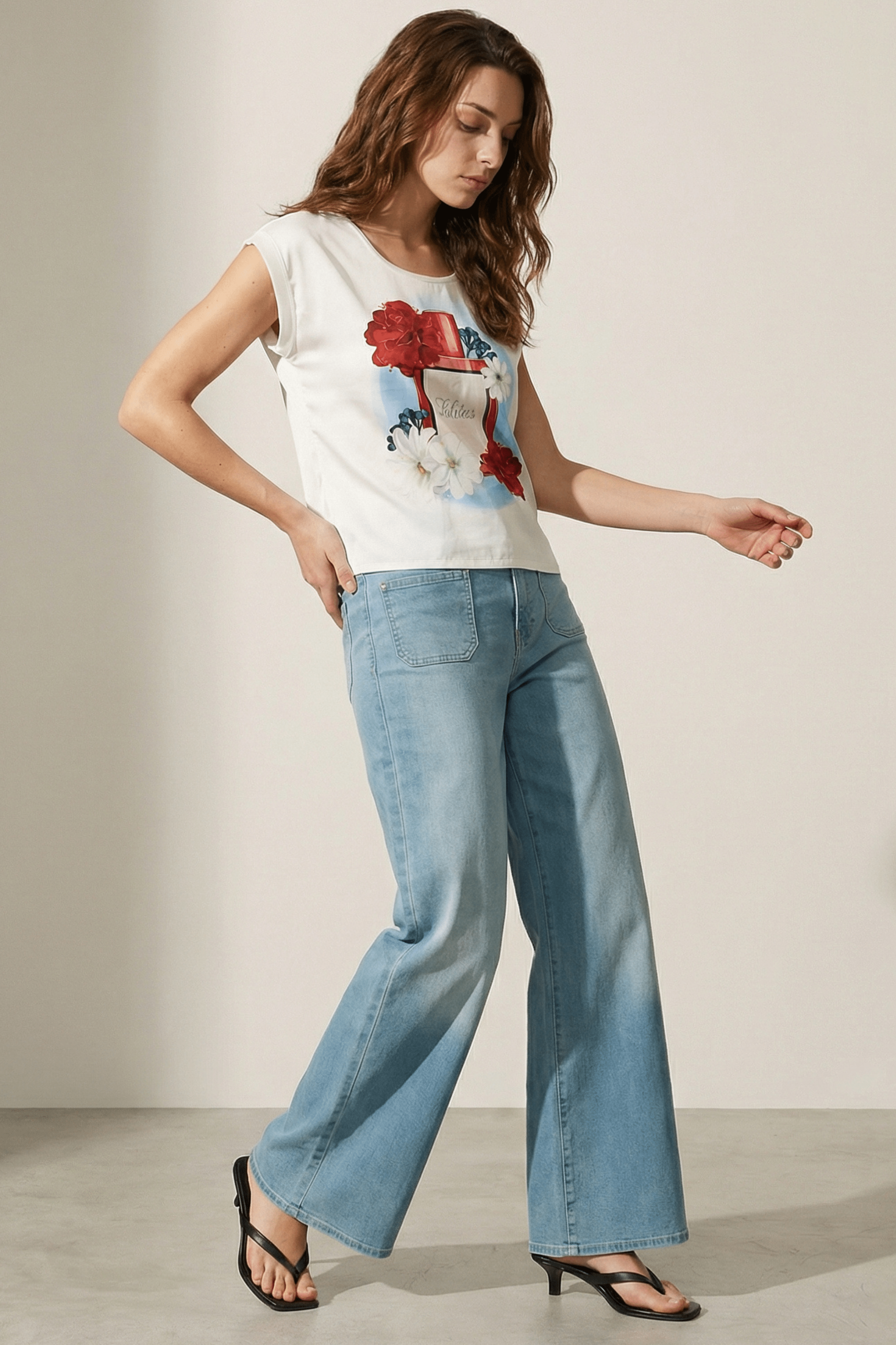 Camiseta blanca estampado perfume manga corta Lolitas&L - lolitasyl.com