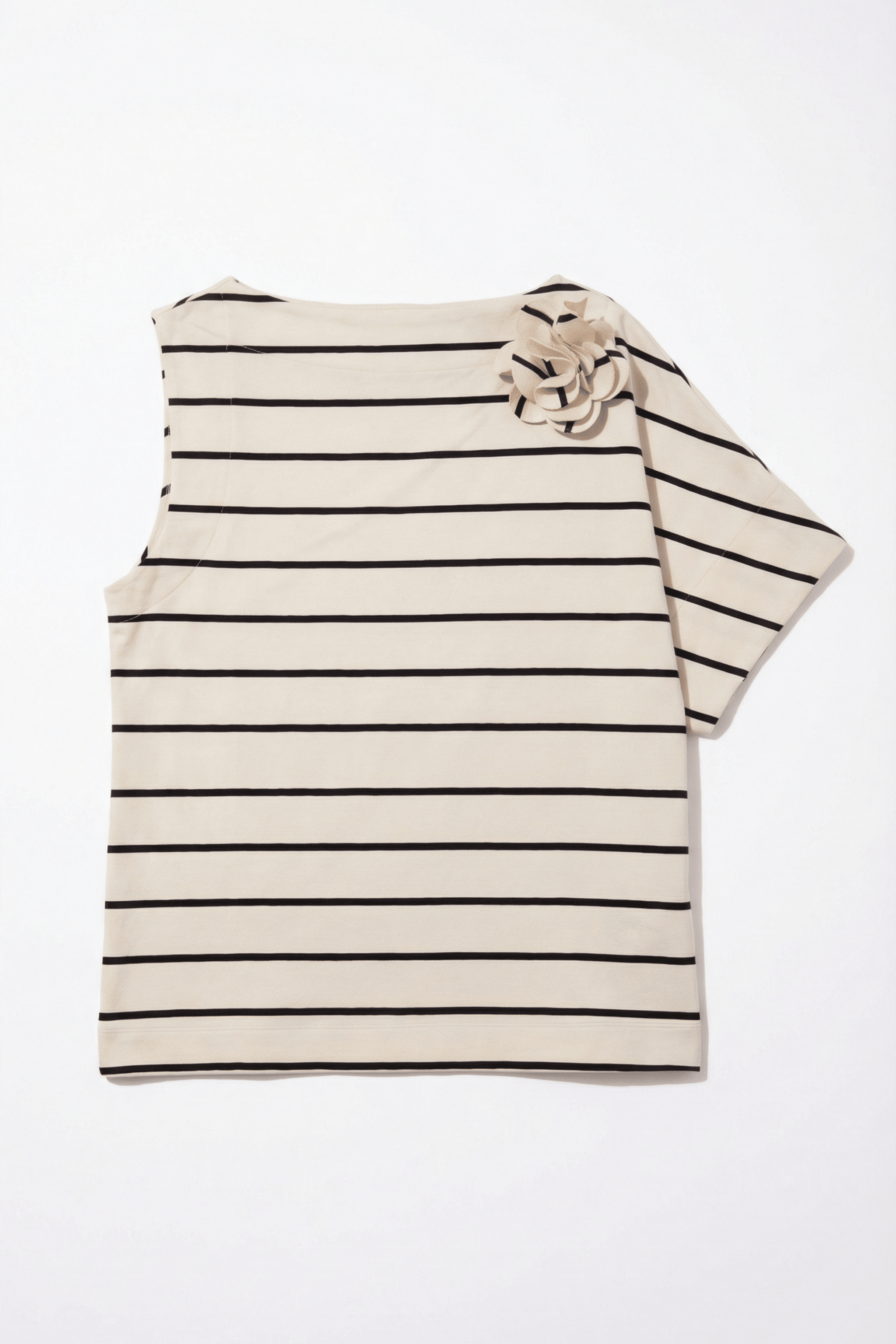 Camiseta blanca rayas asimetrica con flor Lolitas&L - lolitasyl.com