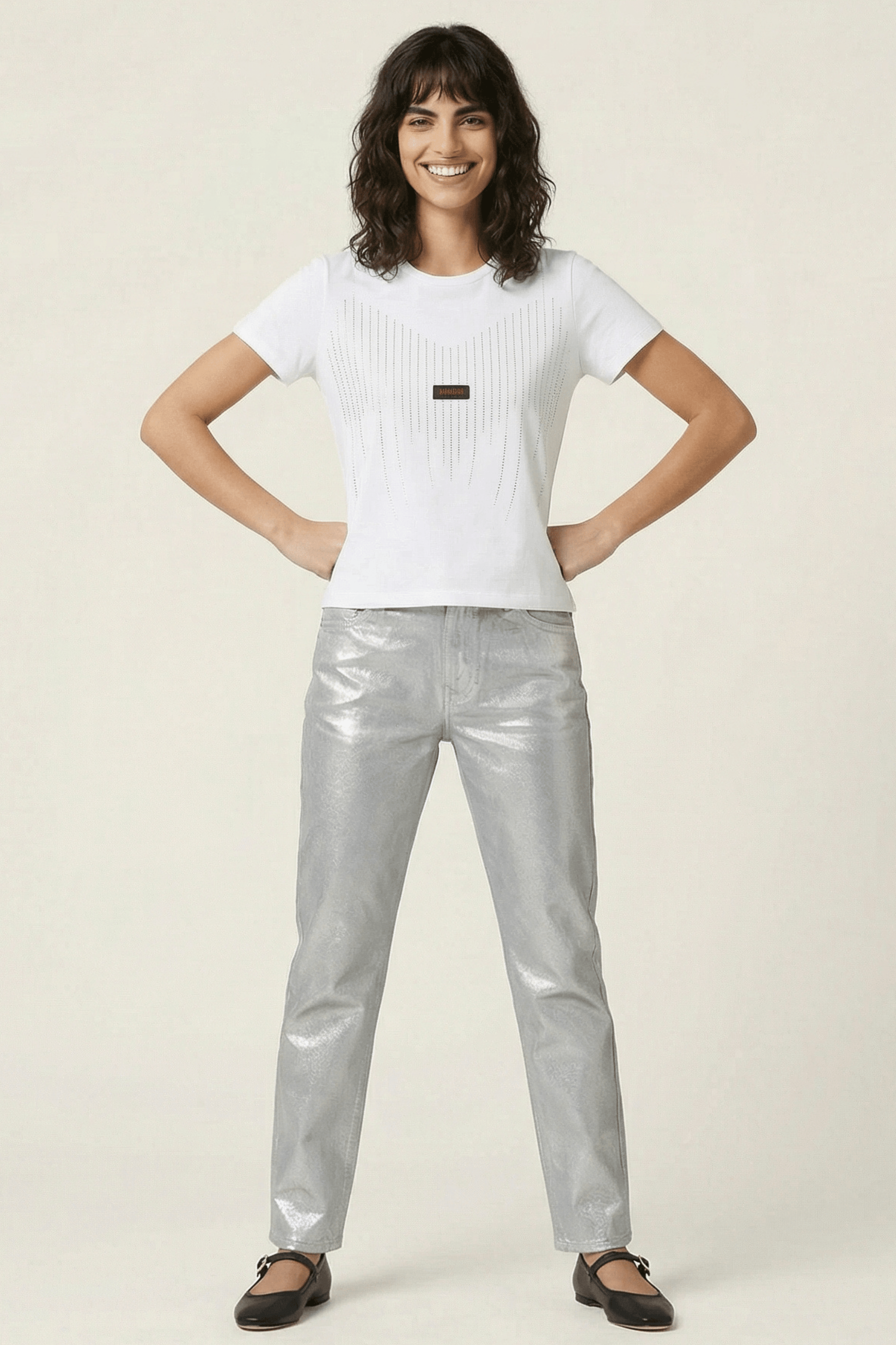 Camiseta blanca stras con logo Lolitas&L - lolitasyl.com