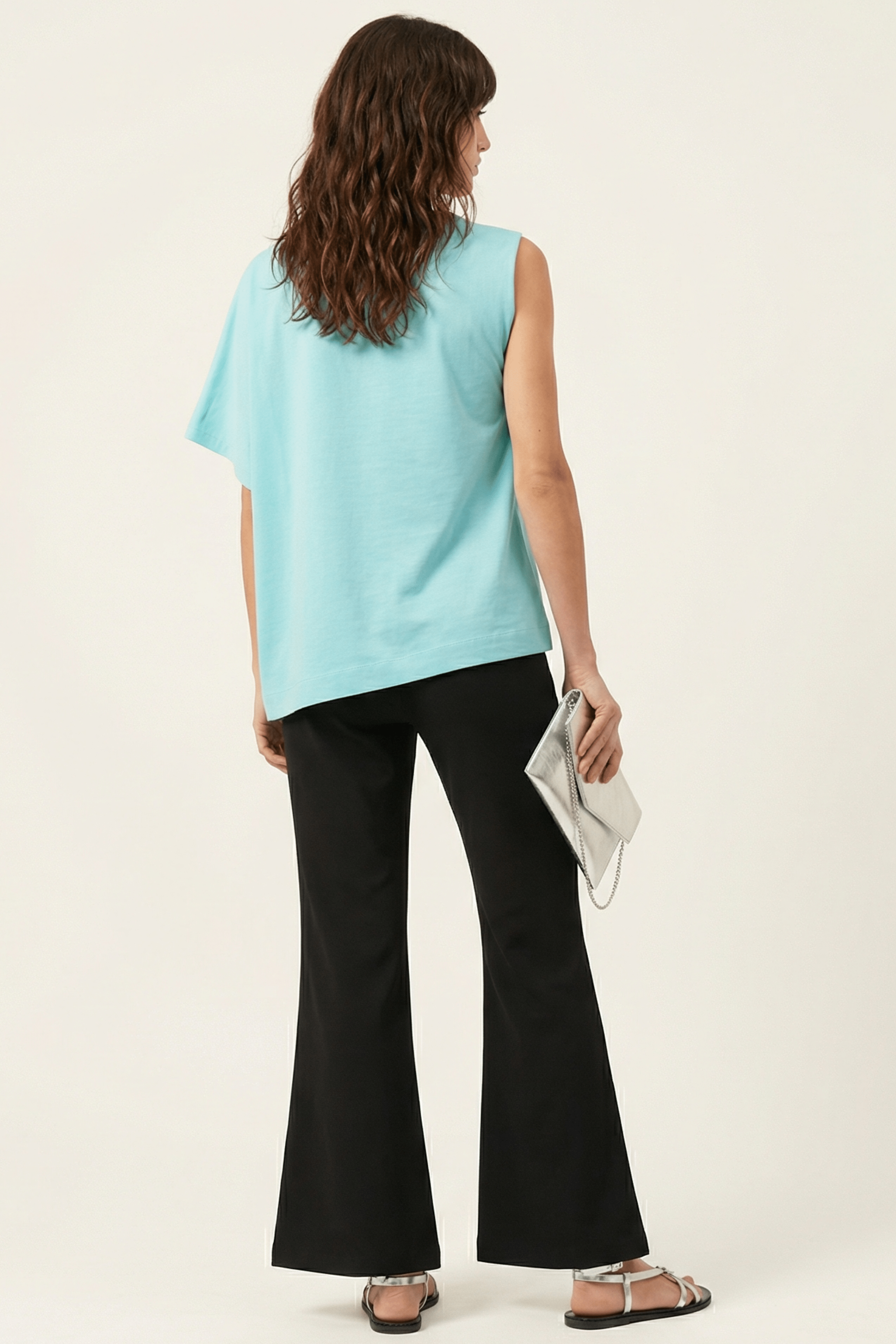 Camiseta celeste asimetrica con flor Lolitas&L - lolitasyl.com