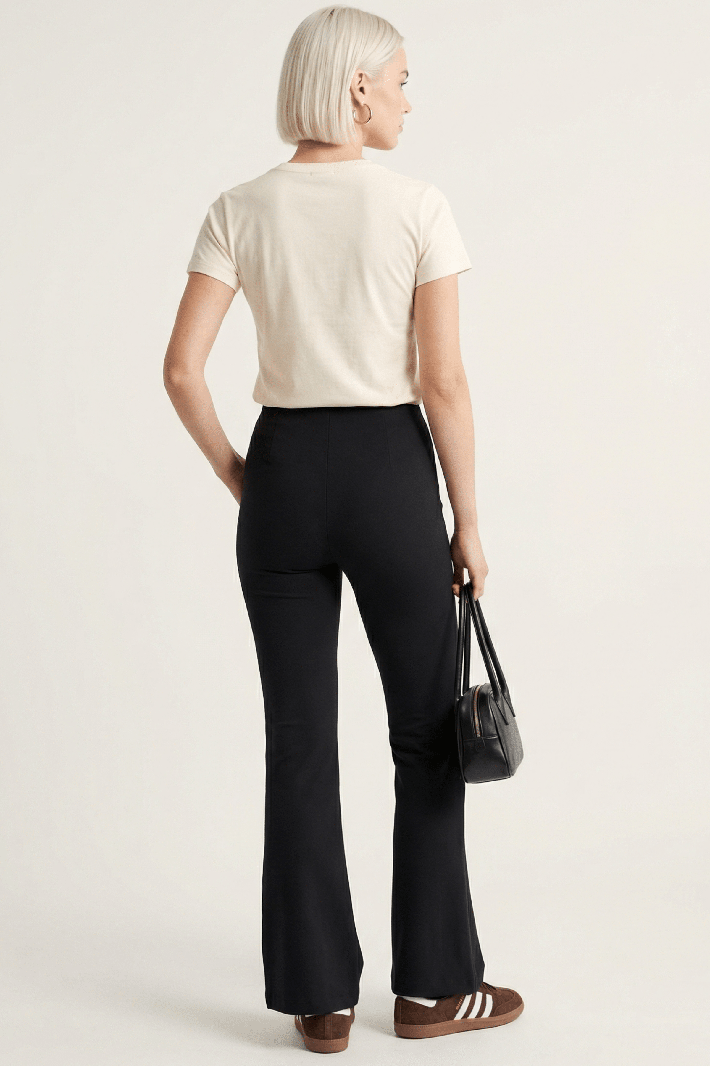 Camiseta crema basica con escote caja y manga corta Lolitas&L - lolitasyl.com