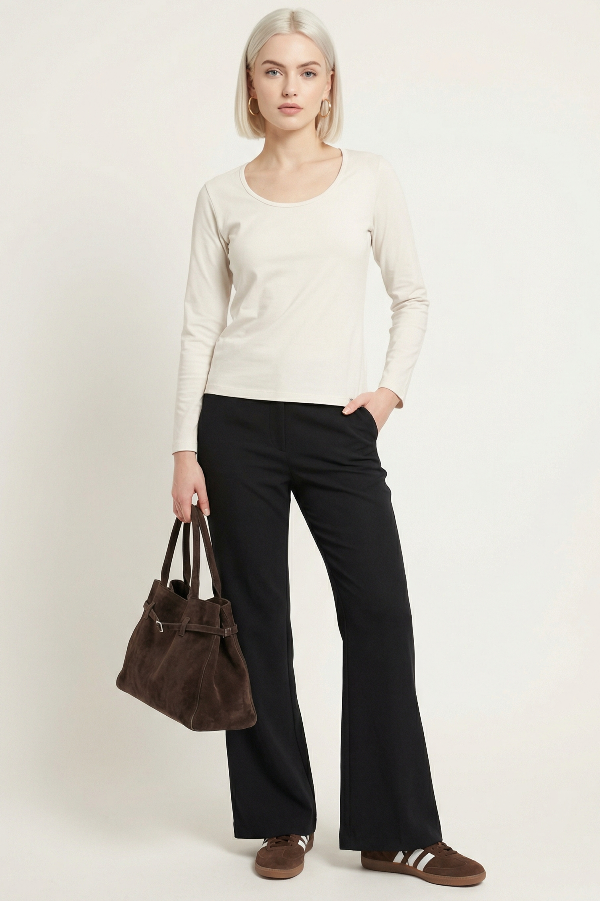 Camiseta crema basica con escote collar y manga larga Lolitas&L