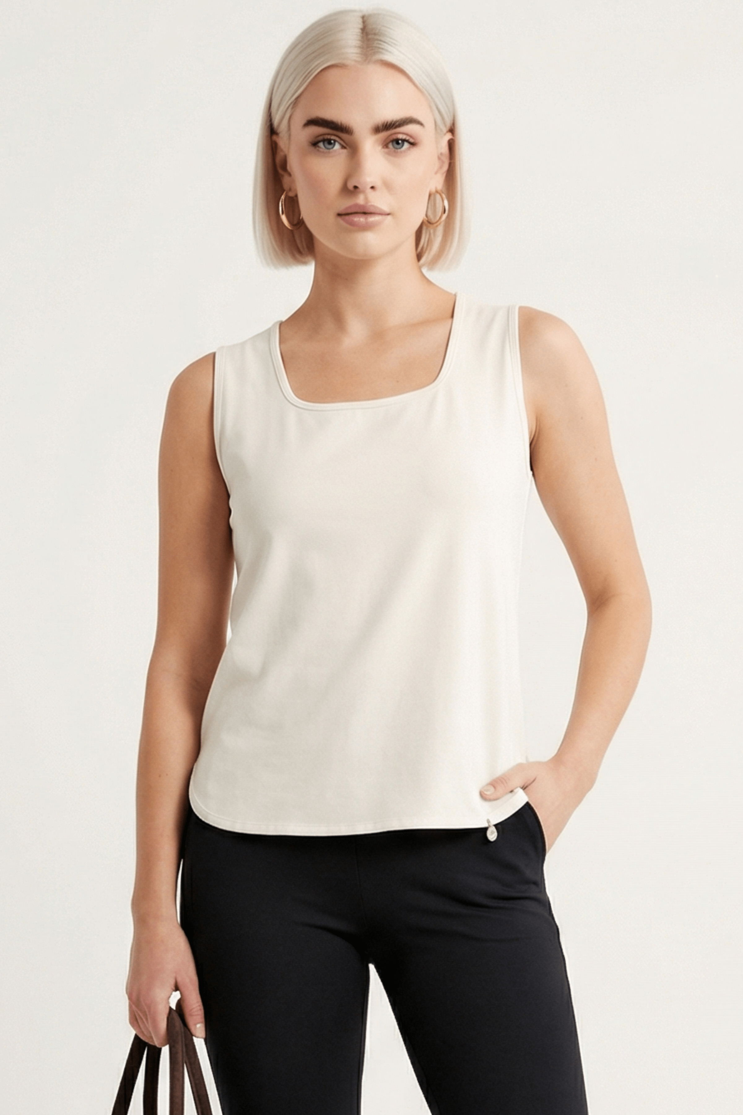Camiseta crema basica tirantes con escote cuadrado Lolitas&L - lolitasyl.com