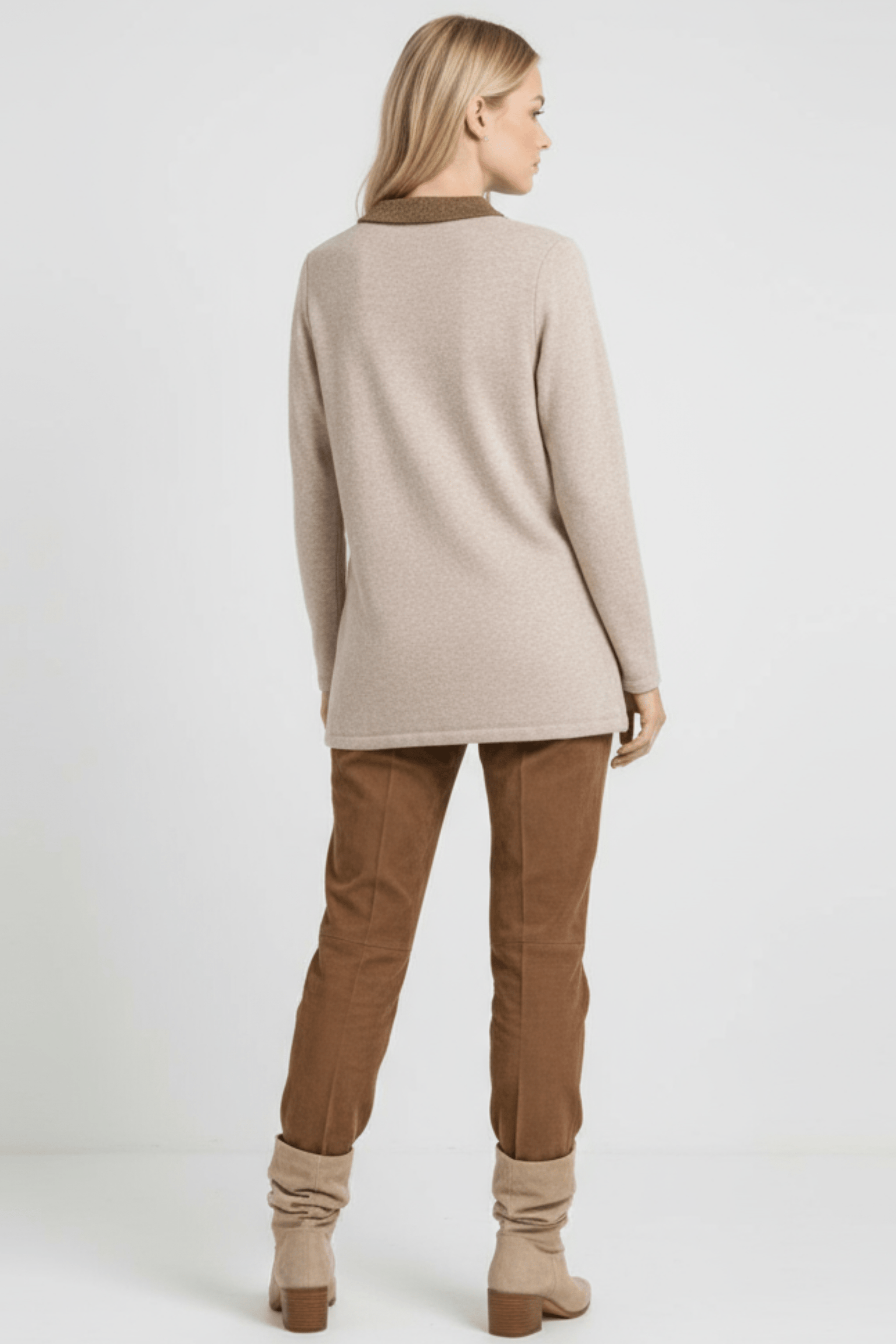 Camiseta de punto beige con leon de strass Lolitas&L - lolitasyl.com