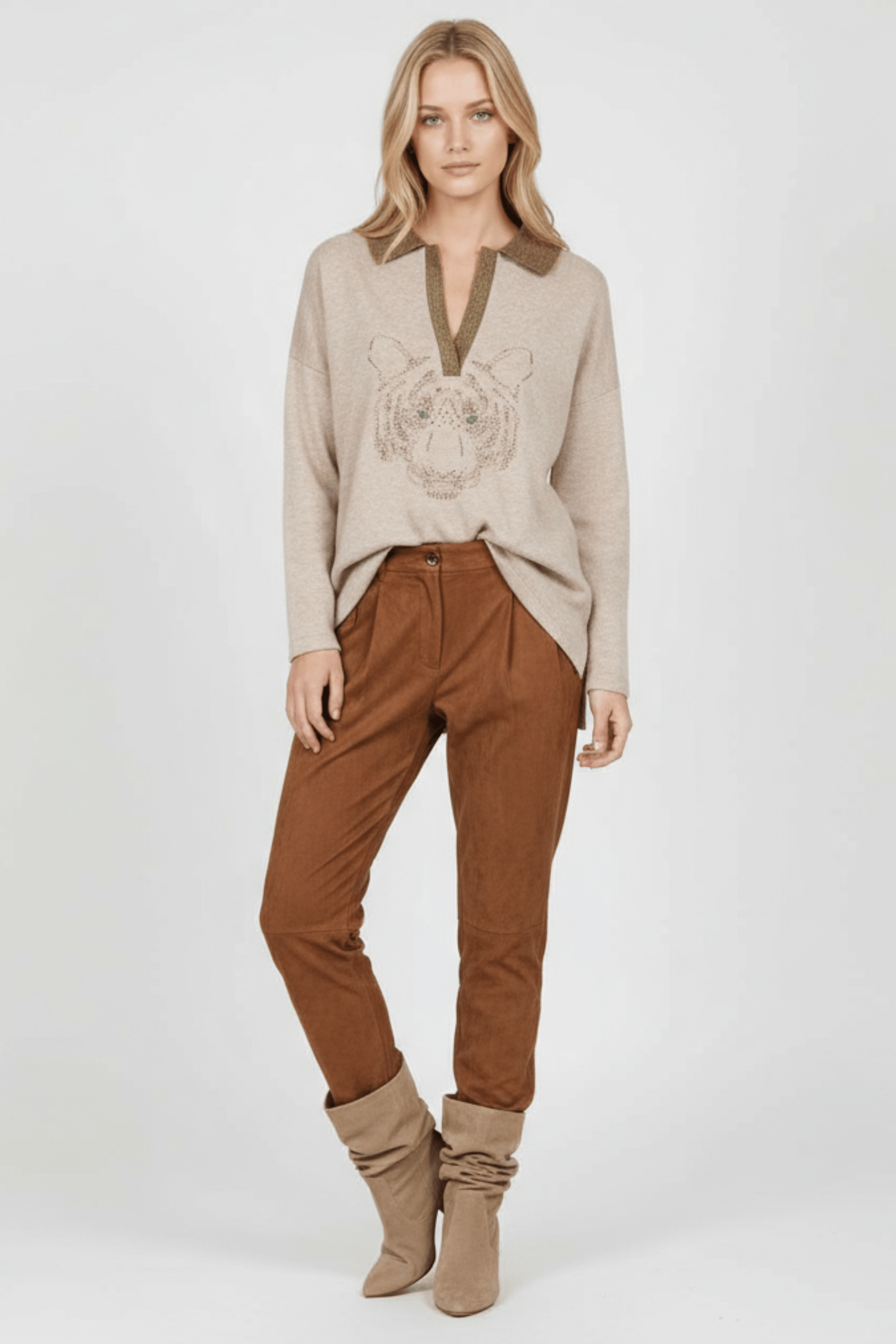 Camiseta de punto beige con leon de strass Lolitas&L - lolitasyl.com