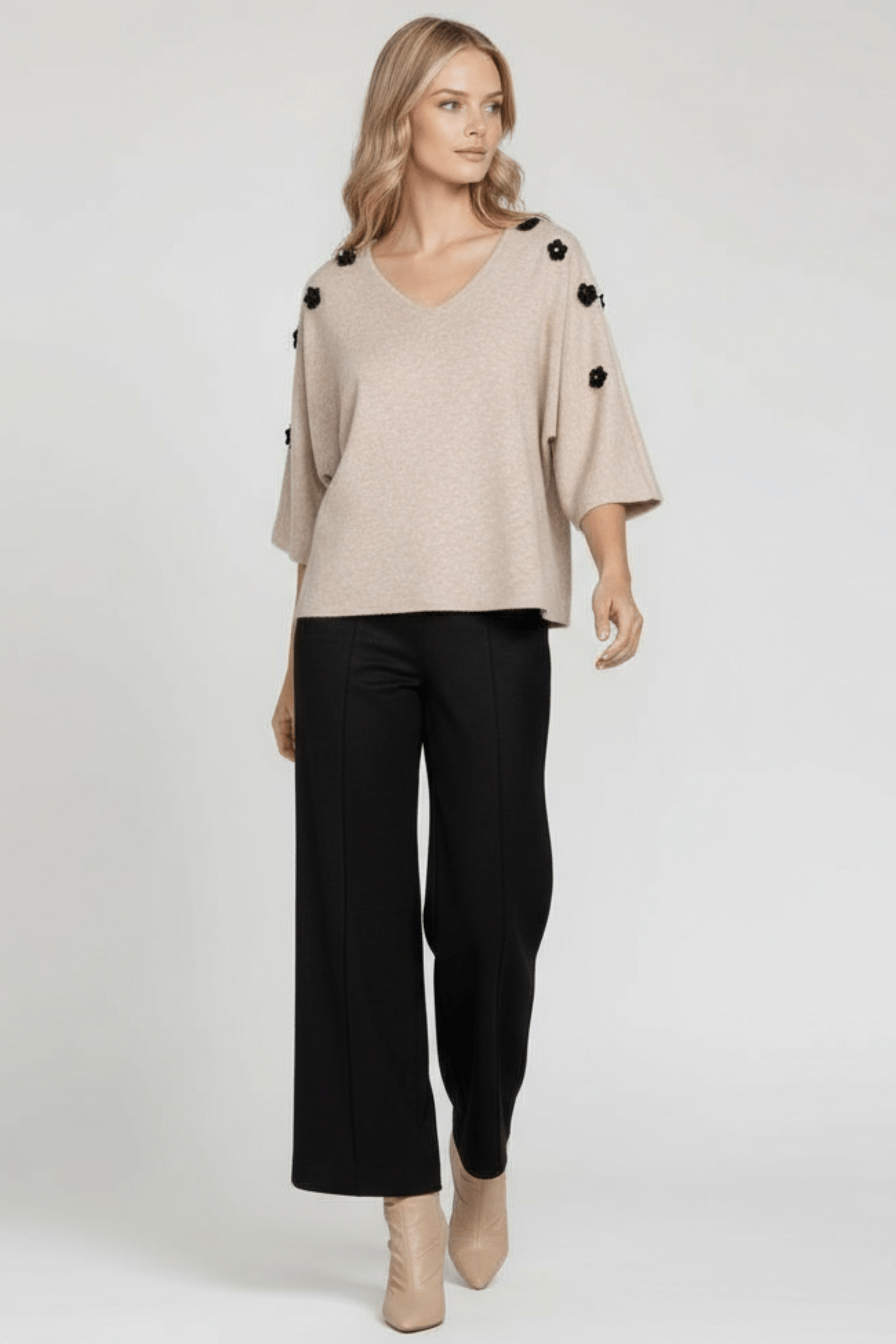 Camiseta de punto beige murcielago con flores antelina Lolitas&L - lolitasyl.com