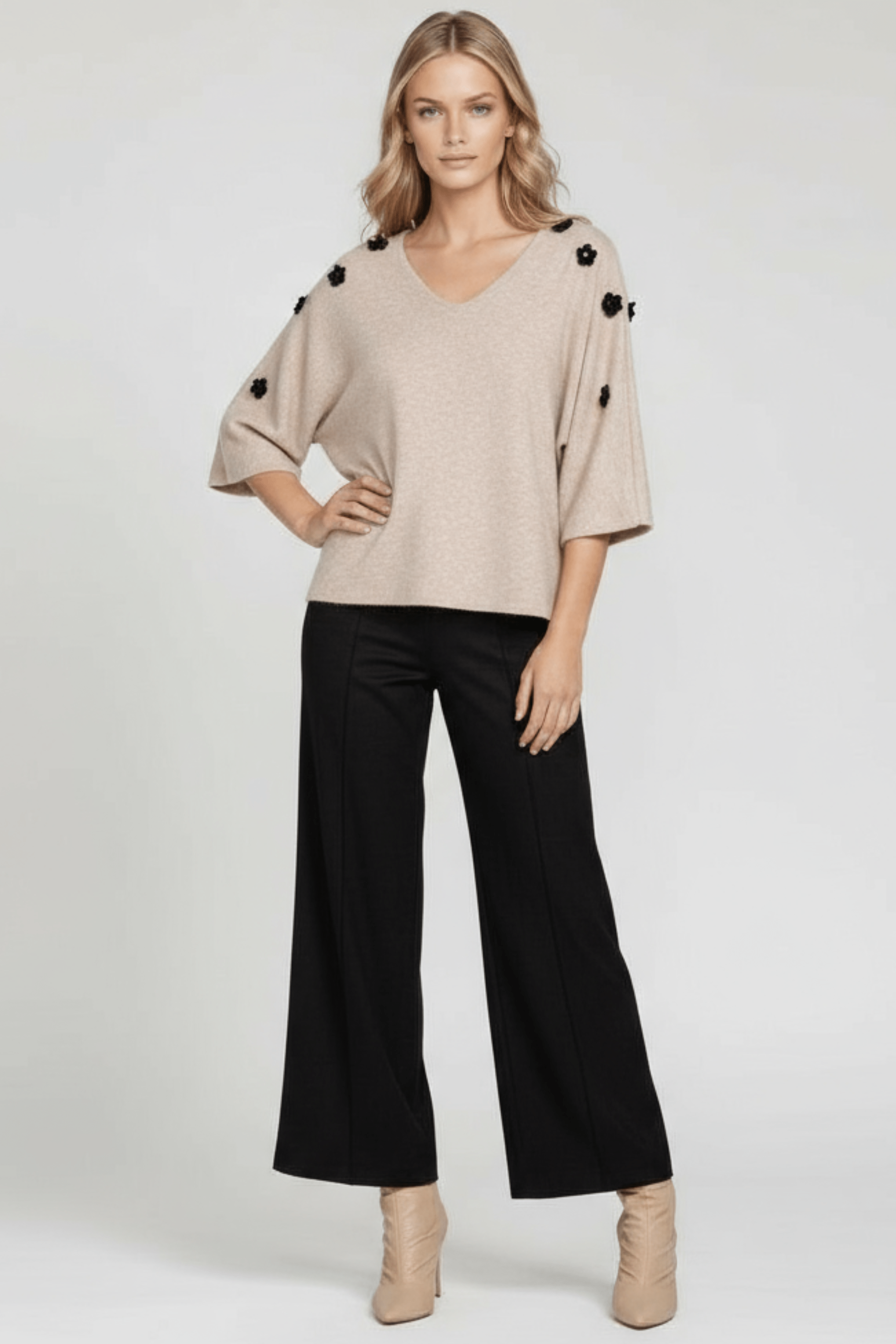 Camiseta de punto beige murcielago con flores antelina Lolitas&L - lolitasyl.com