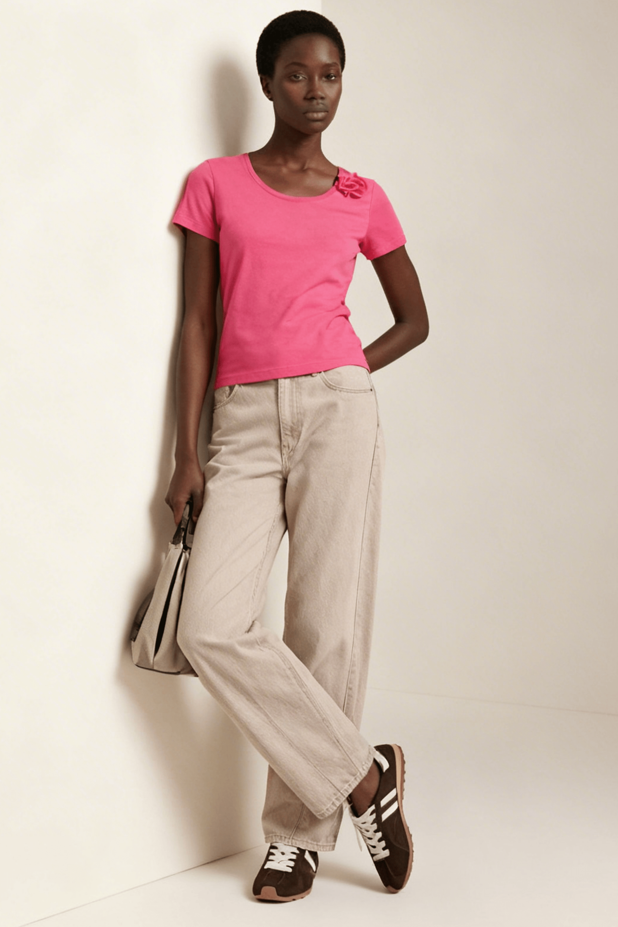 Camiseta fucsia escote redondo con flor Lolitas&L - lolitasyl.com