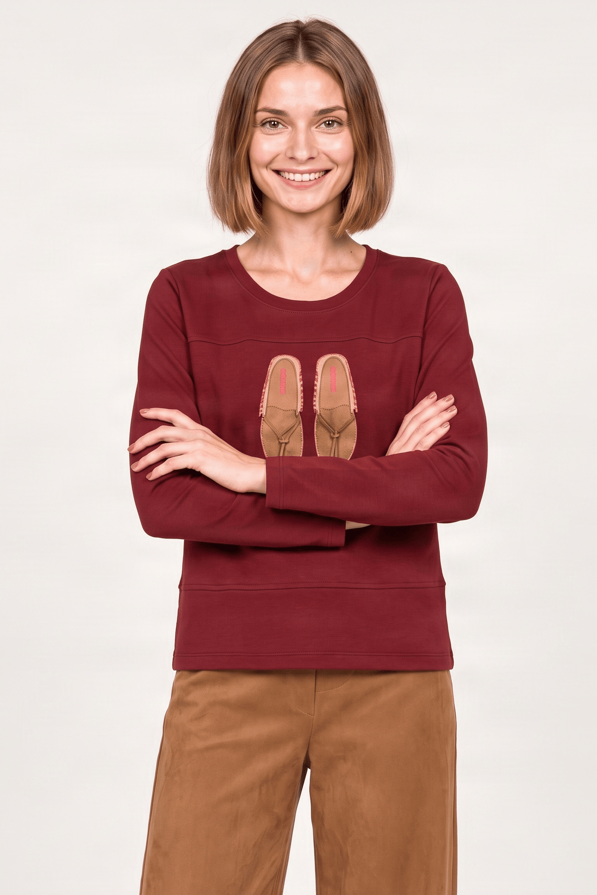 Camiseta granate bordado zapatillas indias cuero Lolitas&L - lolitasyl.com