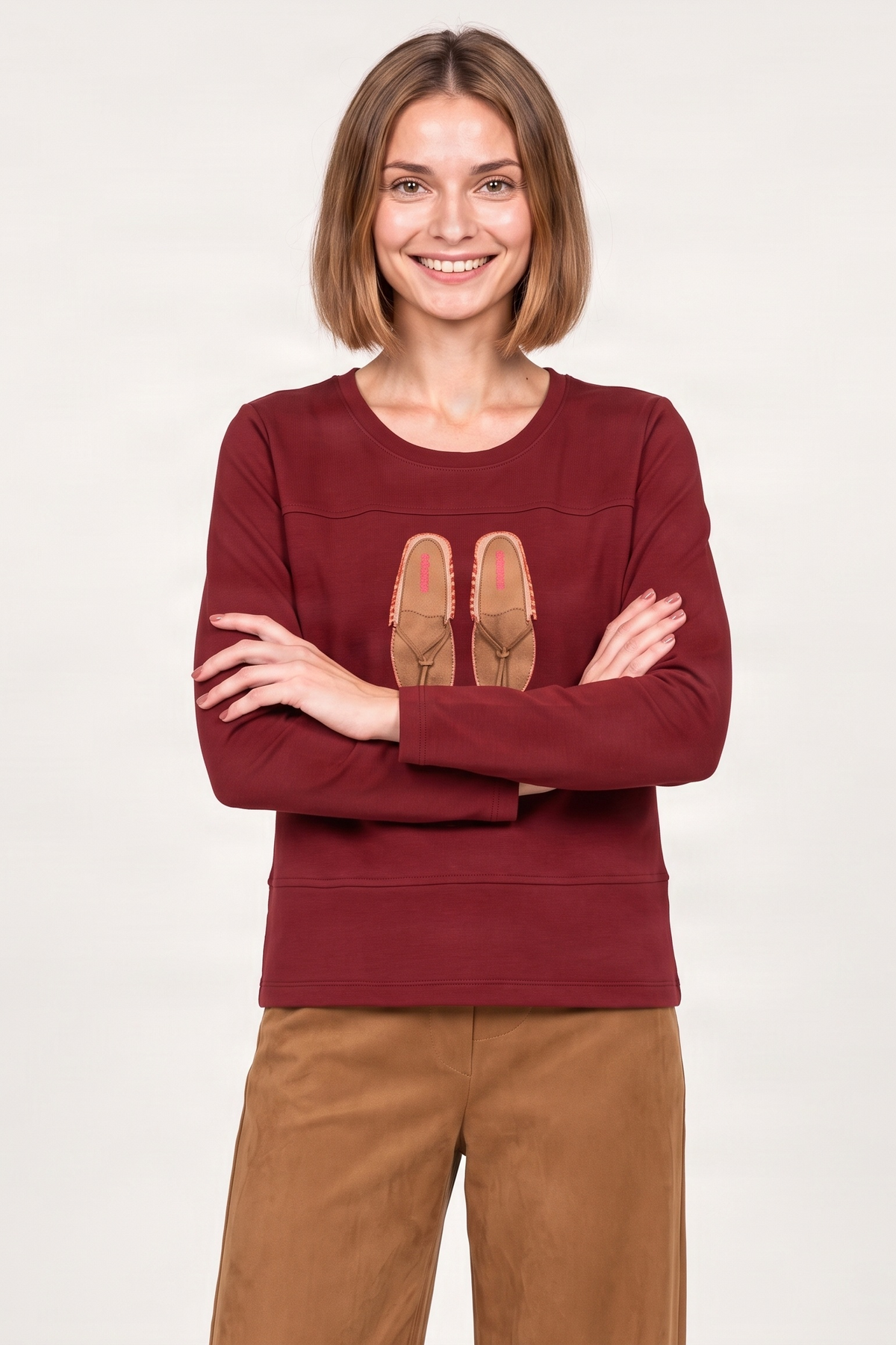 Camiseta granate bordado zapatillas indias cuero Lolitas&L