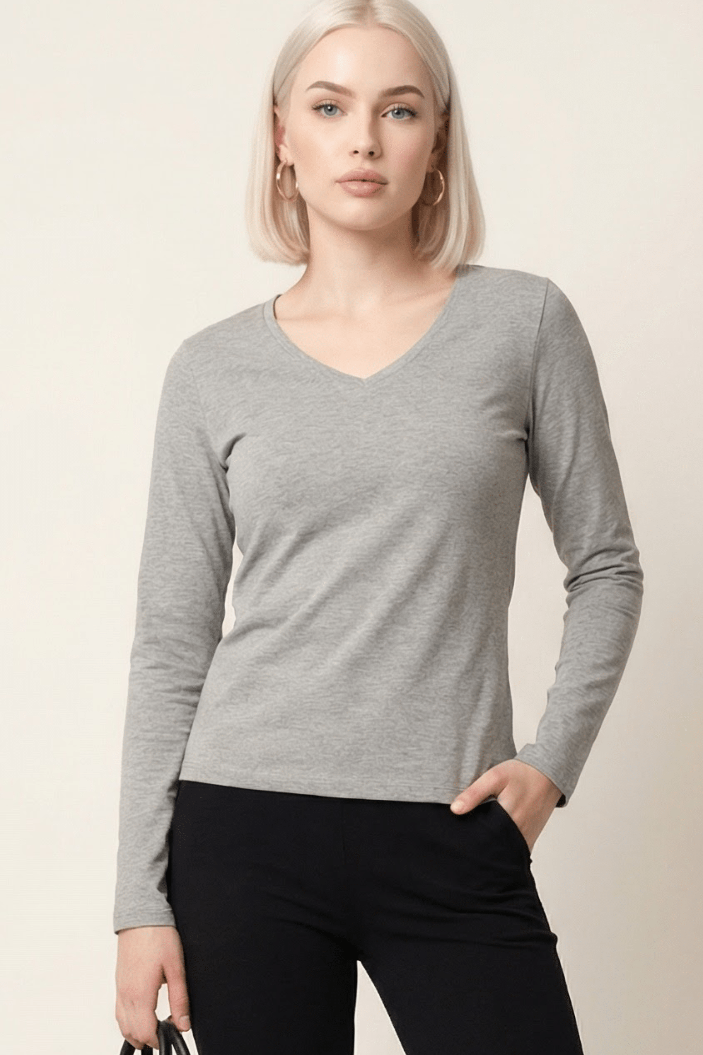 Camiseta gris basica con escote pico y manga larga Lolitas&L - lolitasyl.com