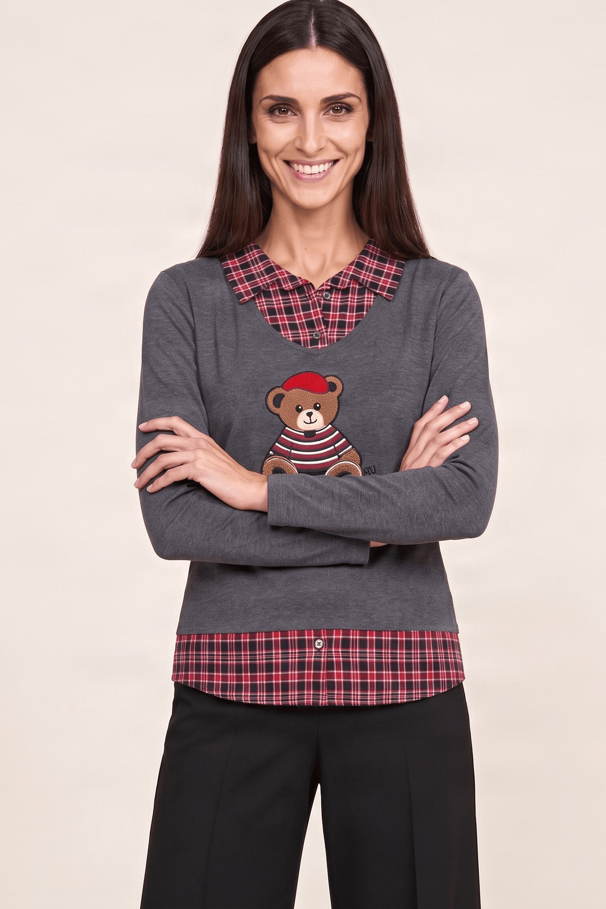 Camiseta gris con cuadro escoces verde y bordado osito Lolitas&L - lolitasyl.com