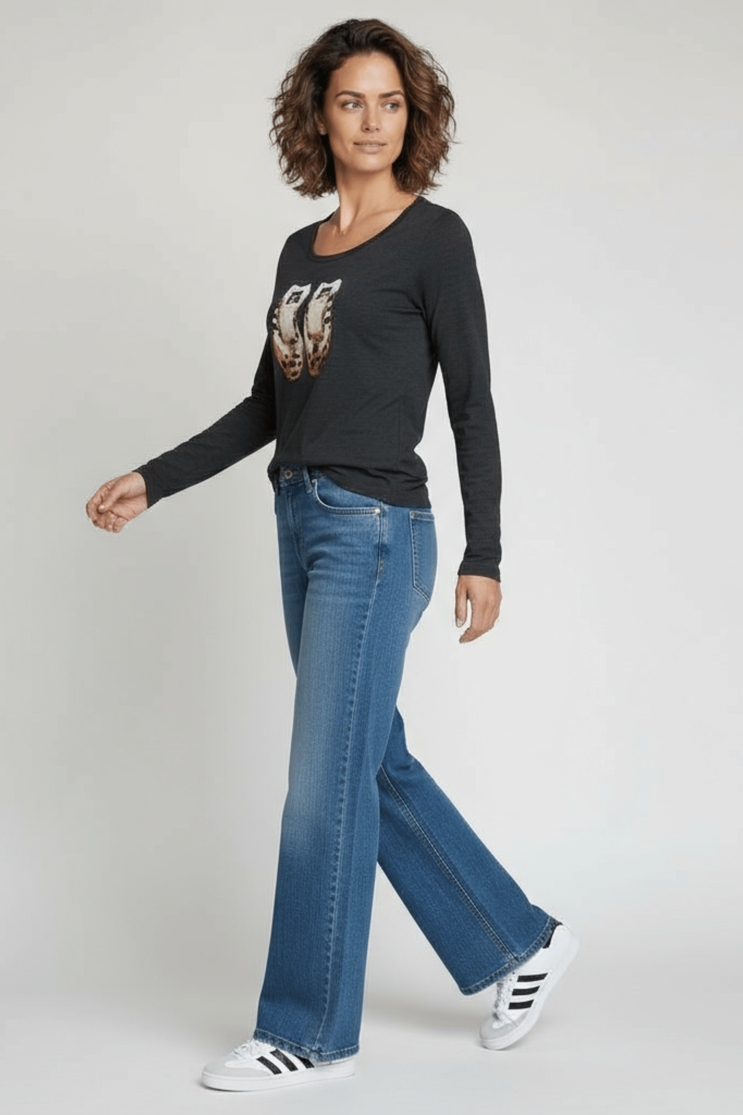 Camiseta gris vigore con bordado sneakers manga larga Lolitas&L - lolitasyl.com