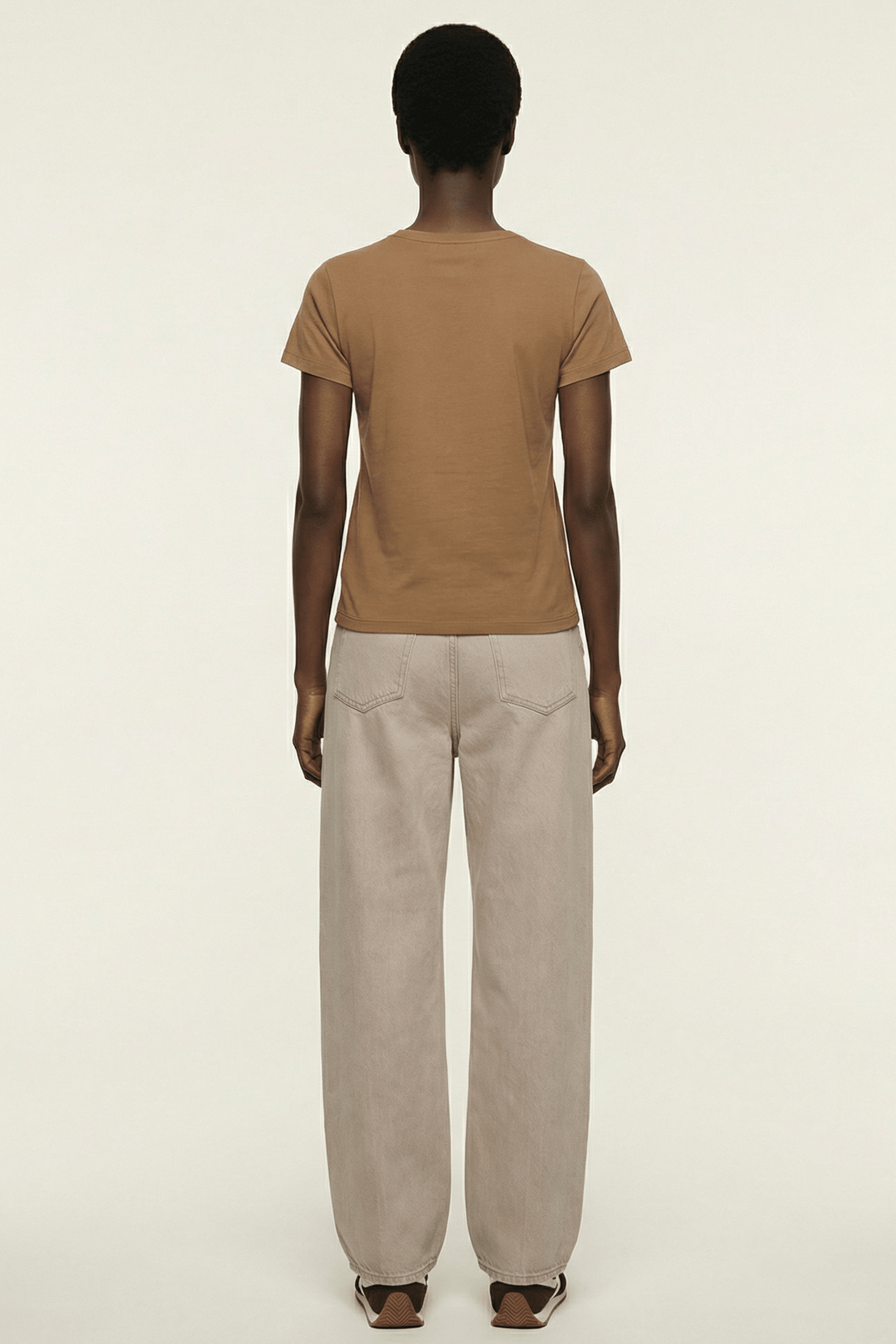 Camiseta marron con bordado corazon pasamaneria en el pecho Lolitas&L - lolitasyl.com