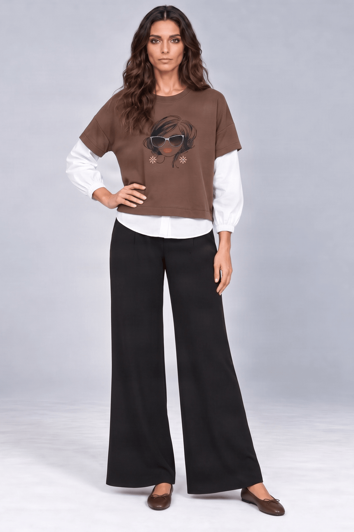 Camiseta marron con mangas camiseras y estampado gafas Lolitas&L - lolitasyl.com