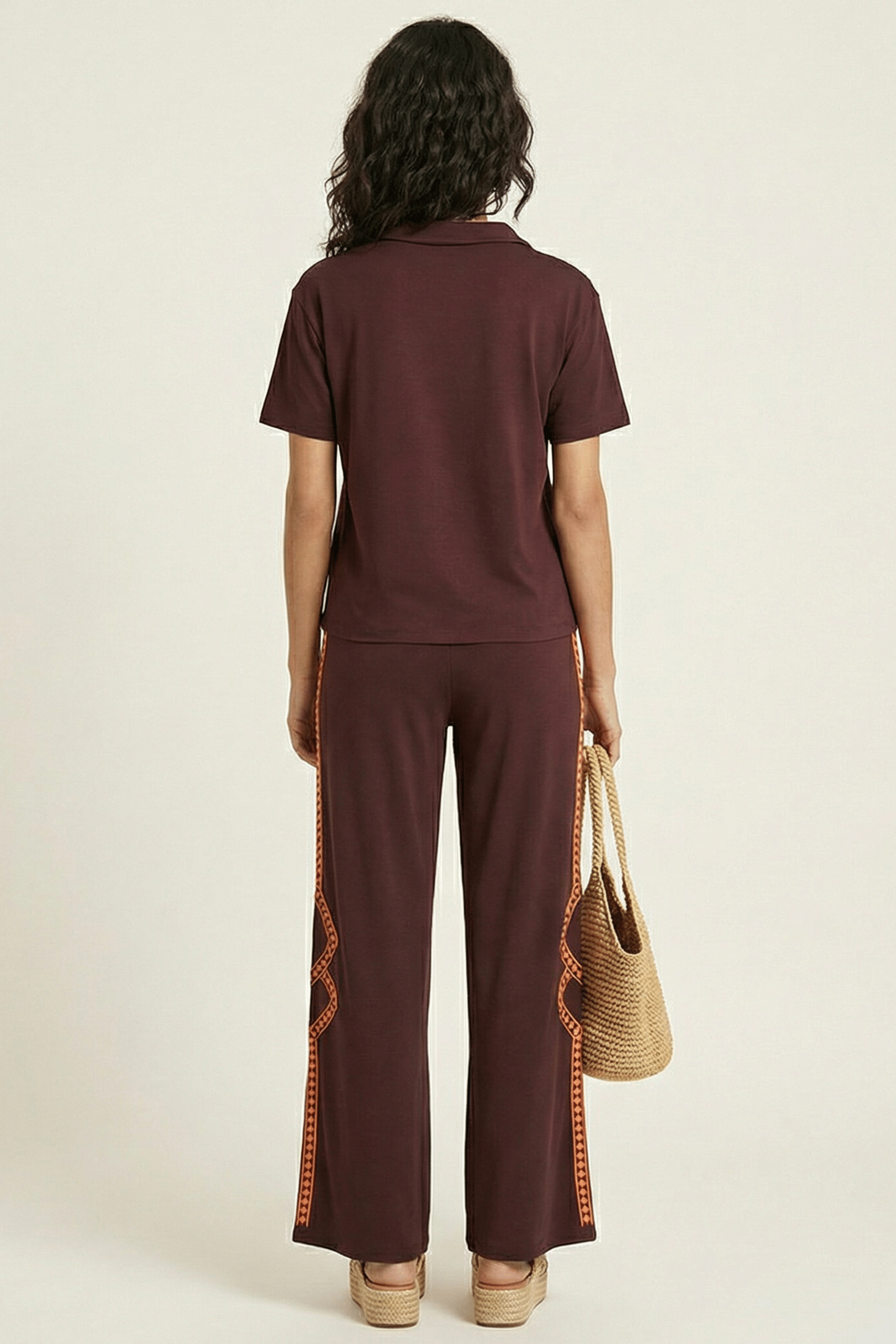 Camiseta marron cuello polo con manga corta Lolitas&L - lolitasyl.com