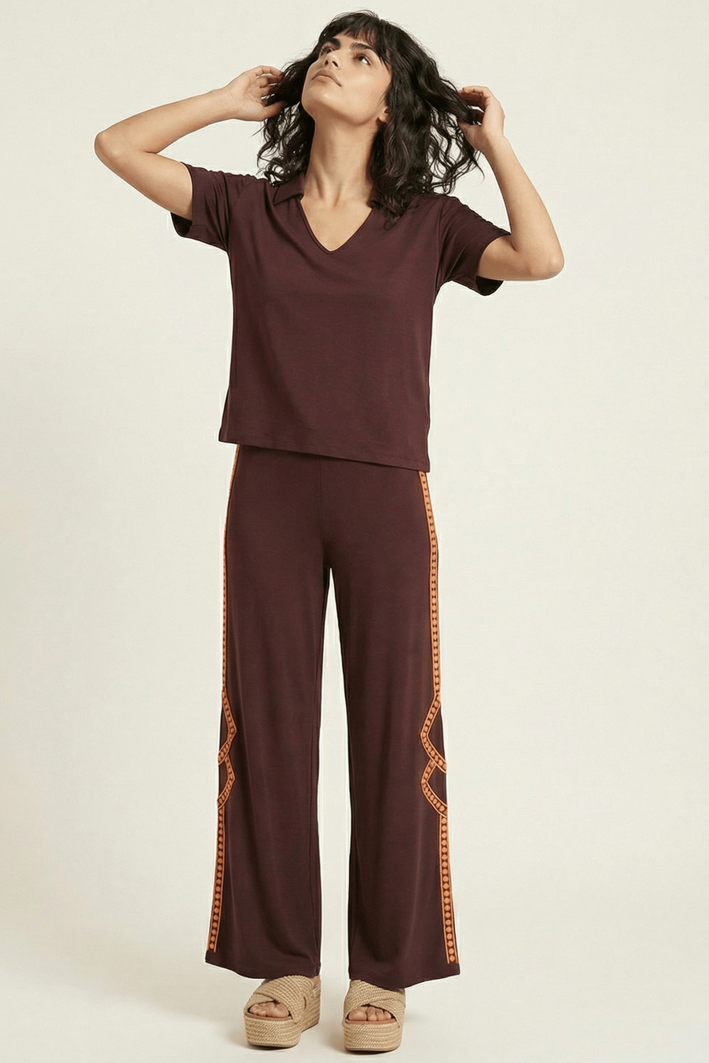 Camiseta marron cuello polo con manga corta Lolitas&L - lolitasyl.com