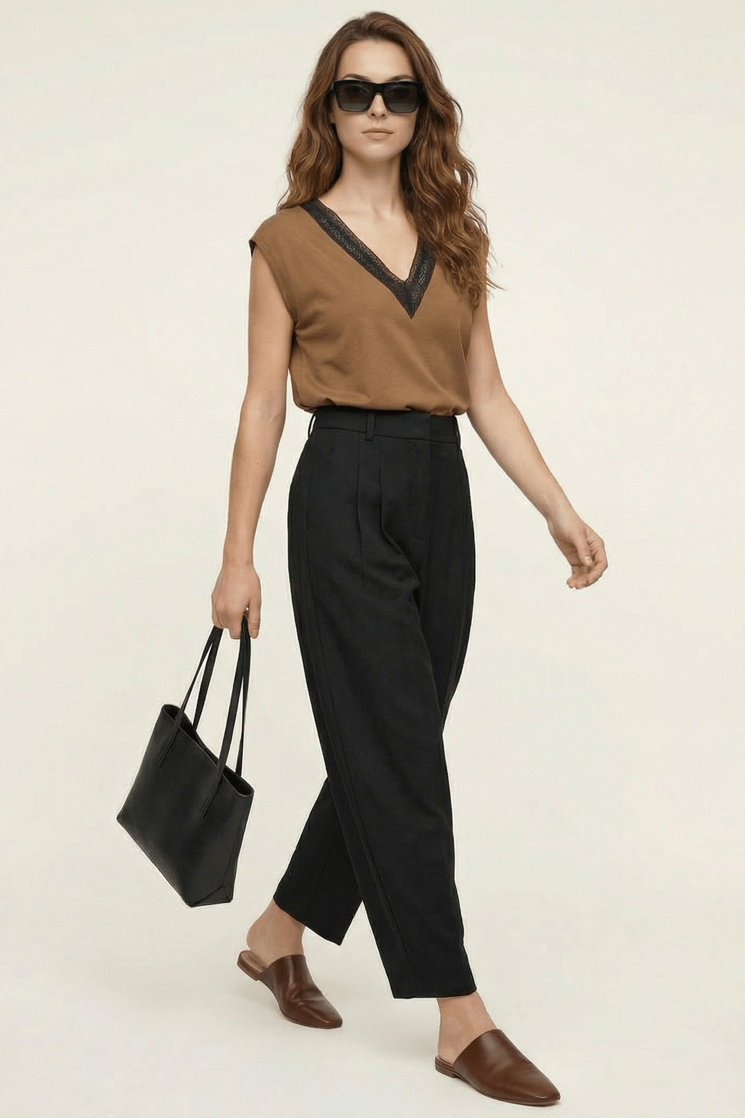 Camiseta marron escote en uve amplio con grogre Lolitas&L - lolitasyl.com