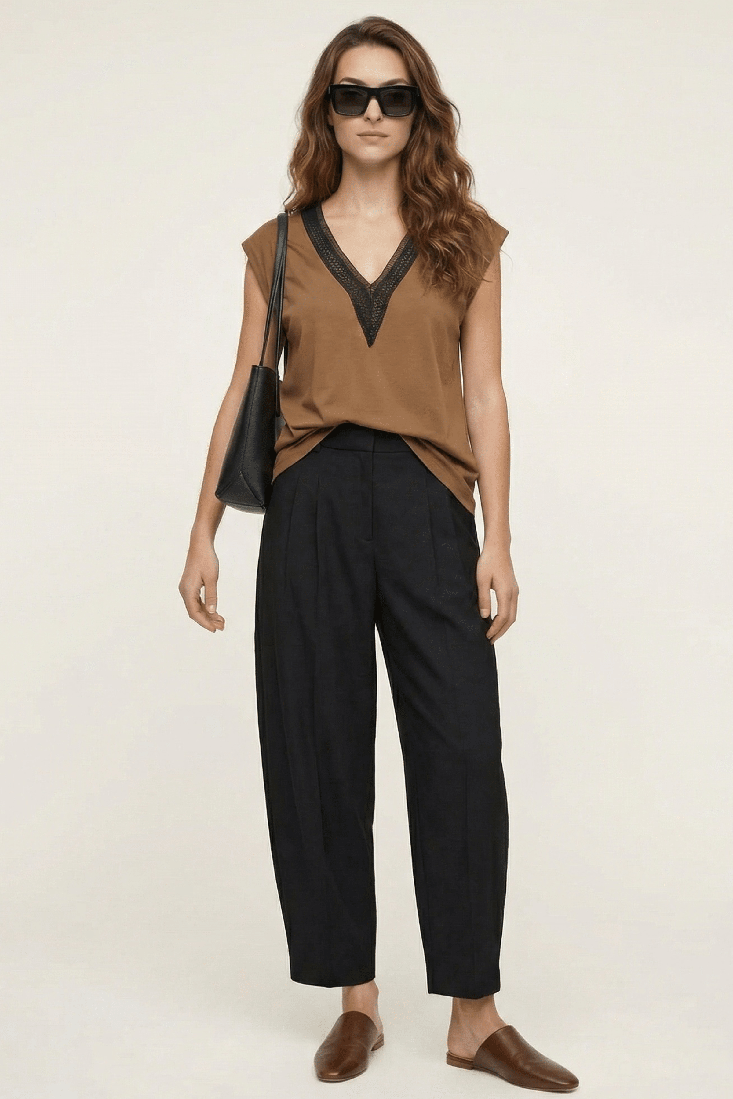 Camiseta marron escote en uve amplio con grogre Lolitas&L - lolitasyl.com