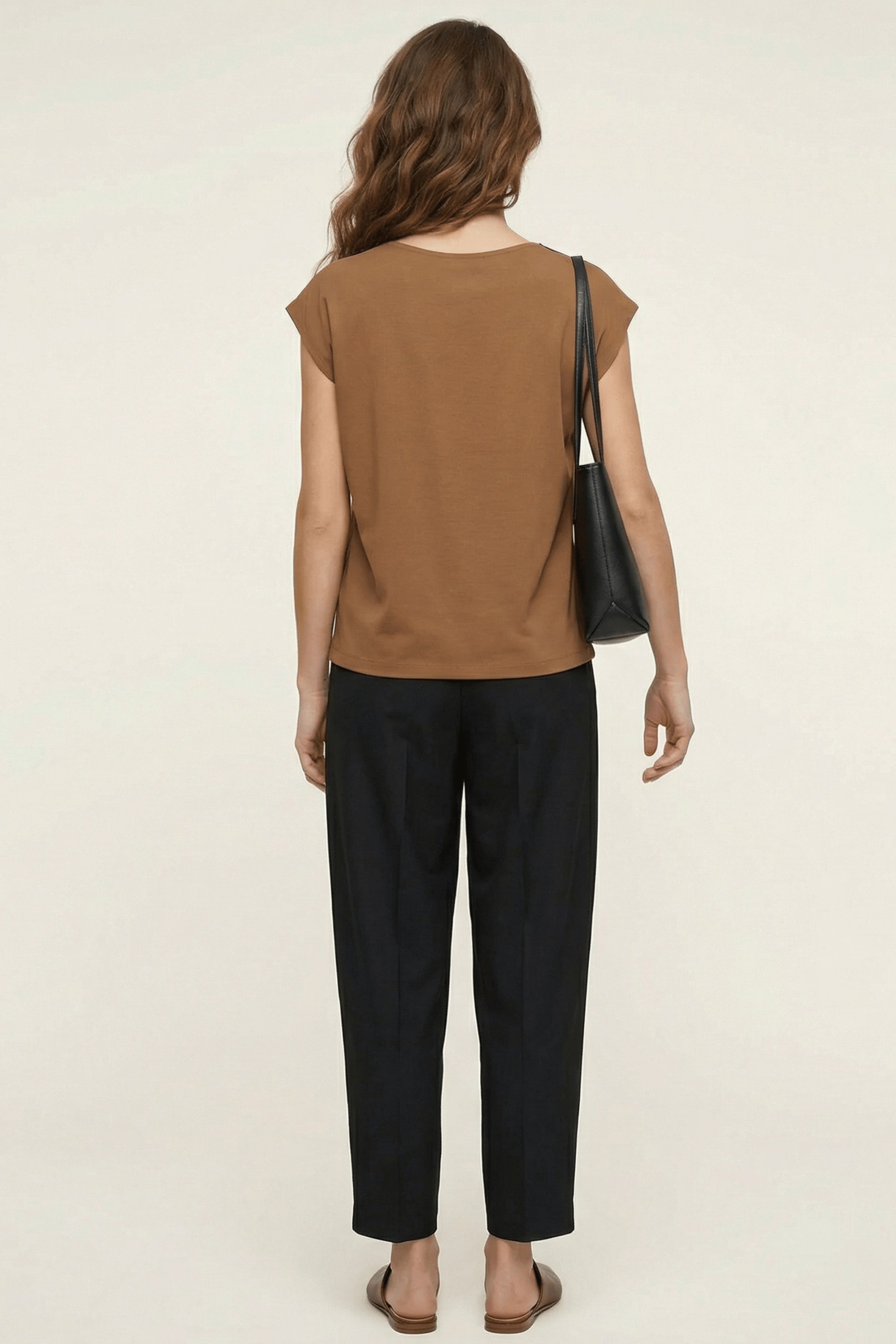 Camiseta marron escote en uve amplio con grogre Lolitas&L - lolitasyl.com