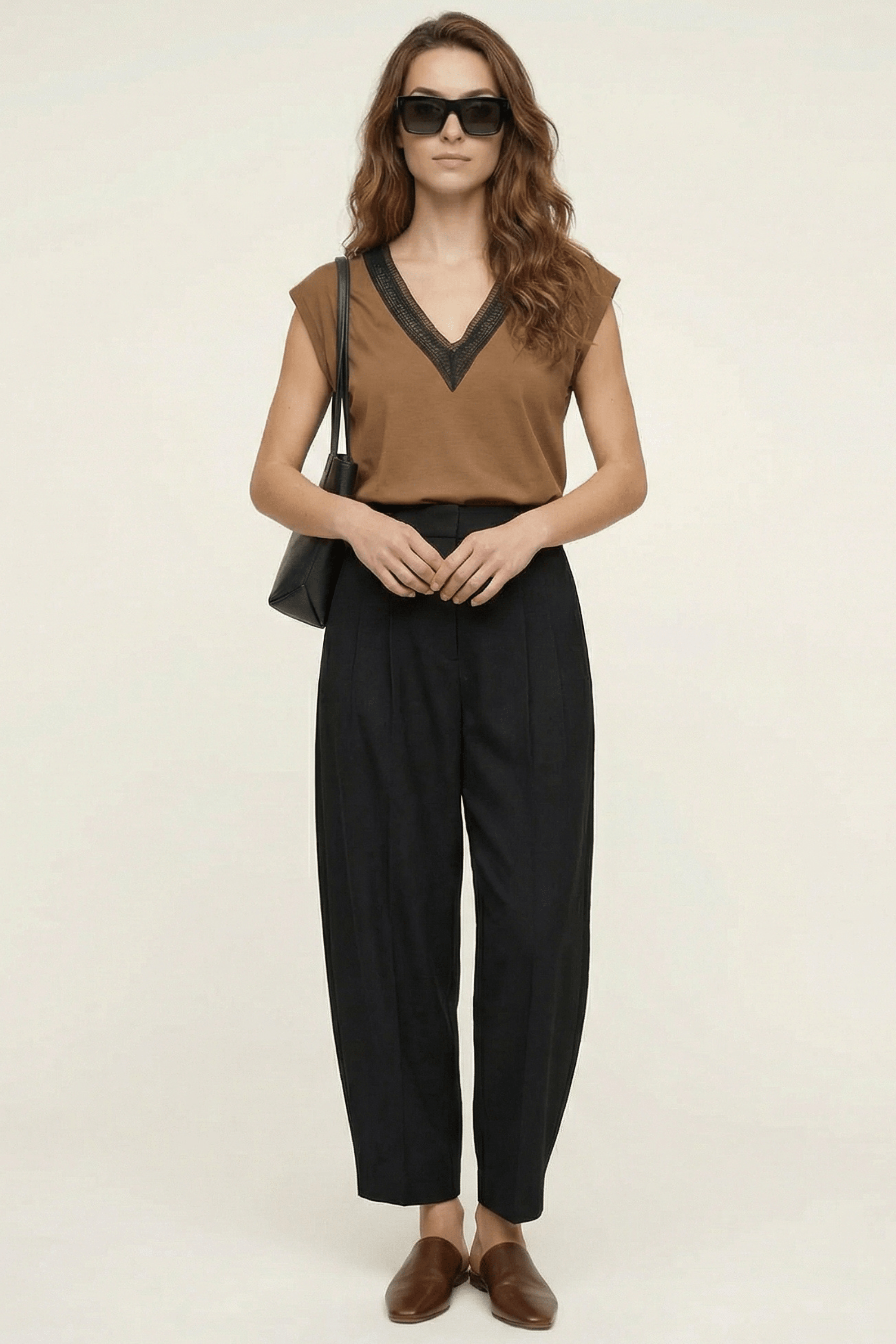 Camiseta marron escote en uve amplio con grogre Lolitas&L - lolitasyl.com