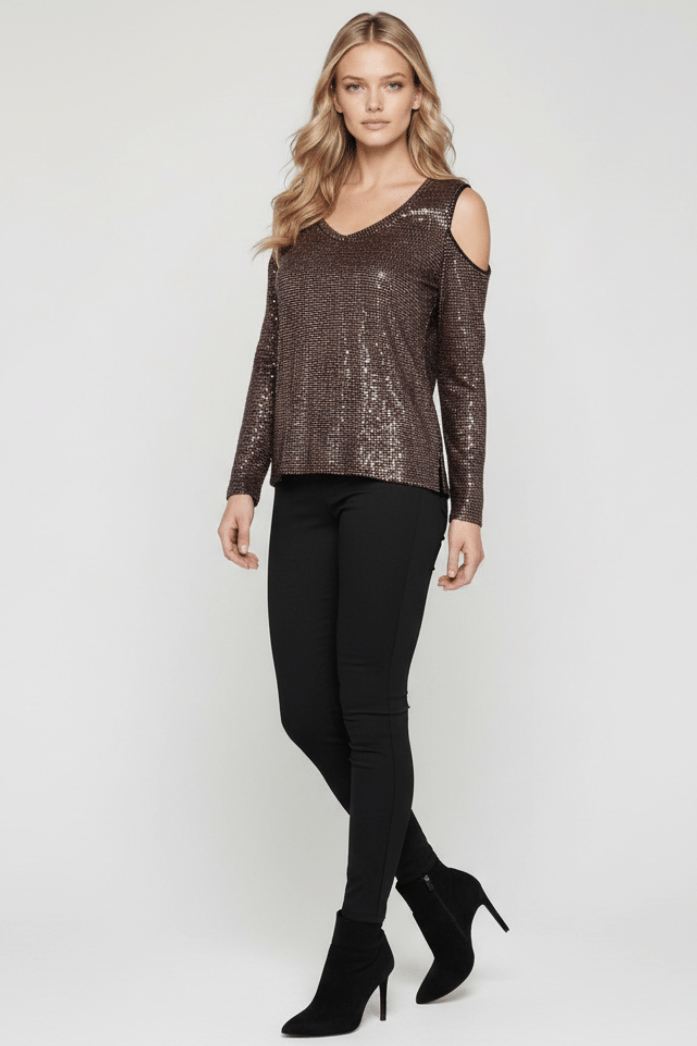 Camiseta marrón estampado brillo hombro descubierto LolitasyL - lolitasyl.com