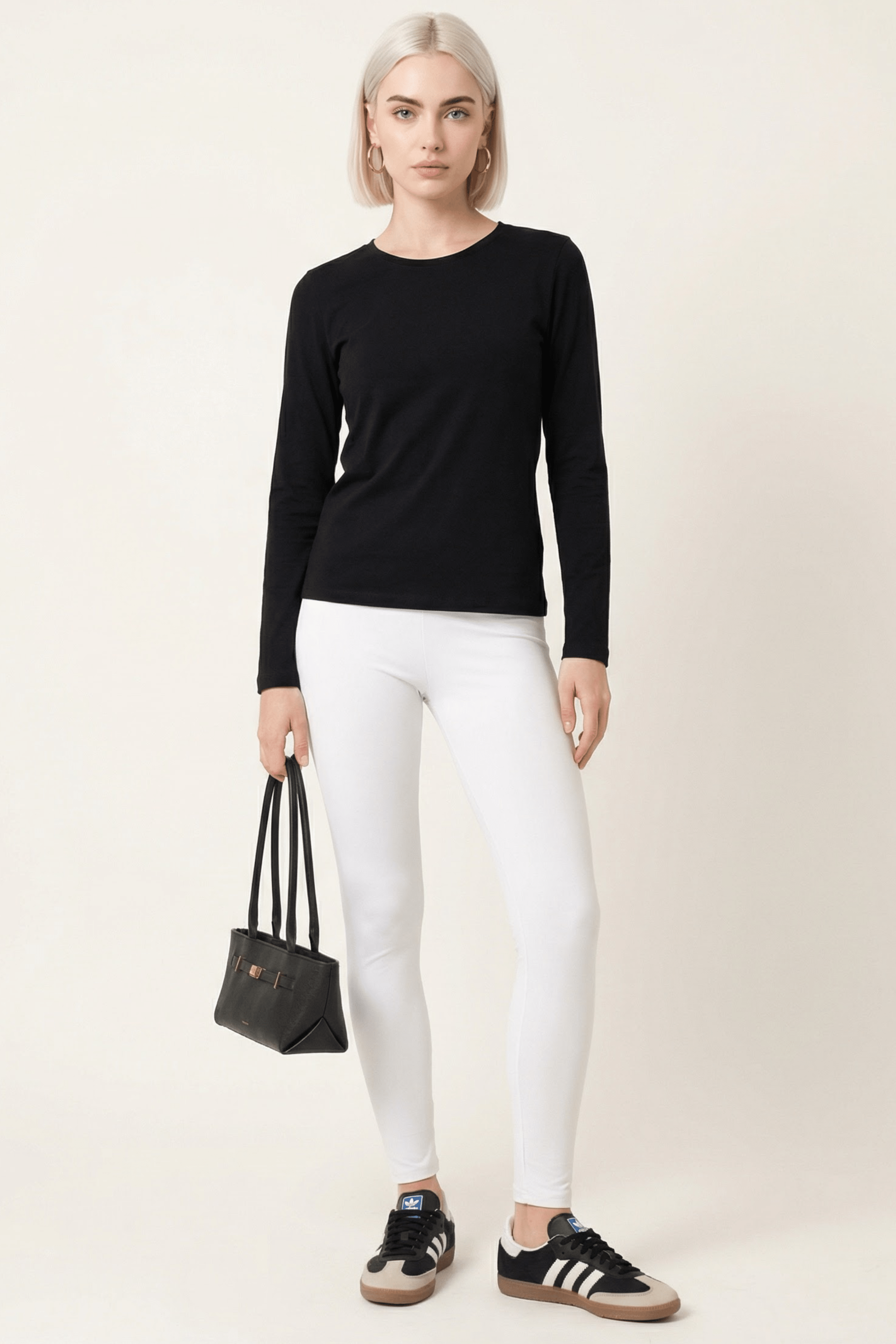 Camiseta negra basica con escote caja y manga larga Lolitas&L - lolitasyl.com