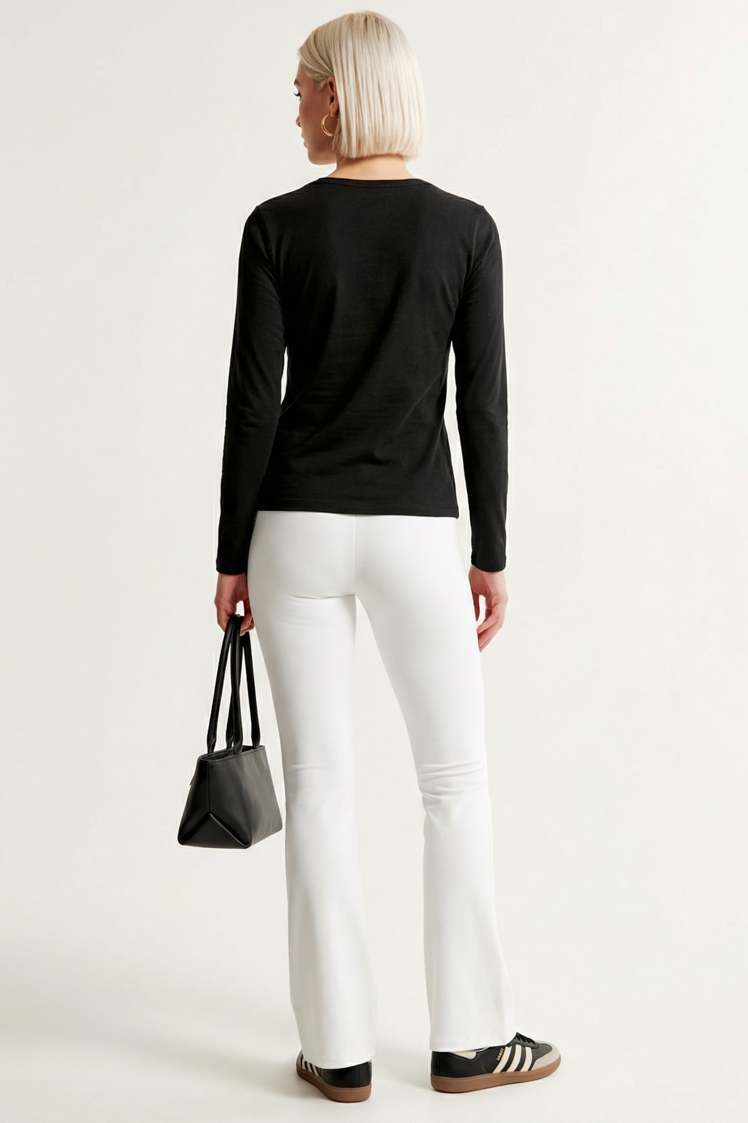 Camiseta negra basica con escote collar y manga larga Lolitas&L