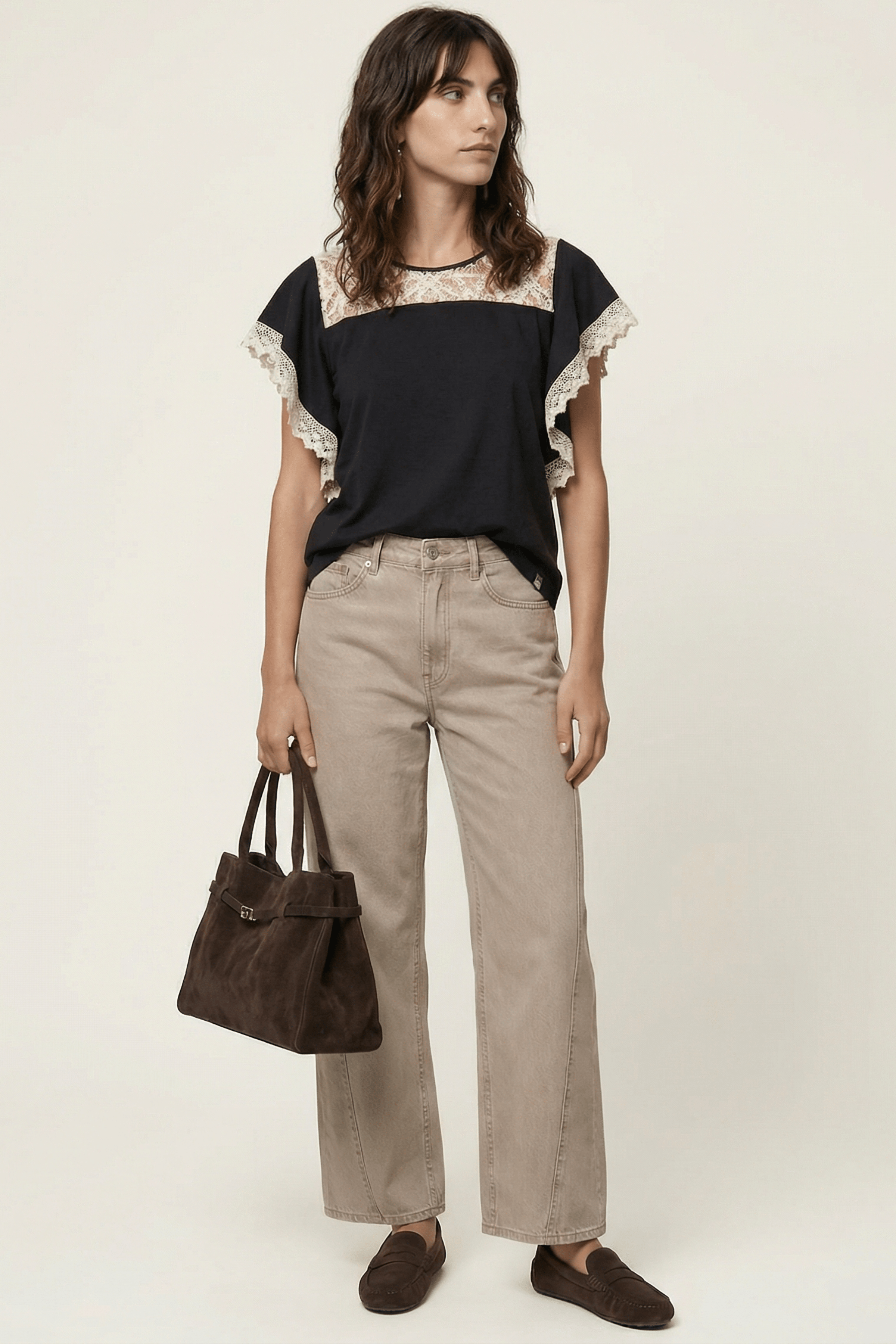 Camiseta negra bordado grogre en delantero y mangas Lolitas&L - lolitasyl.com