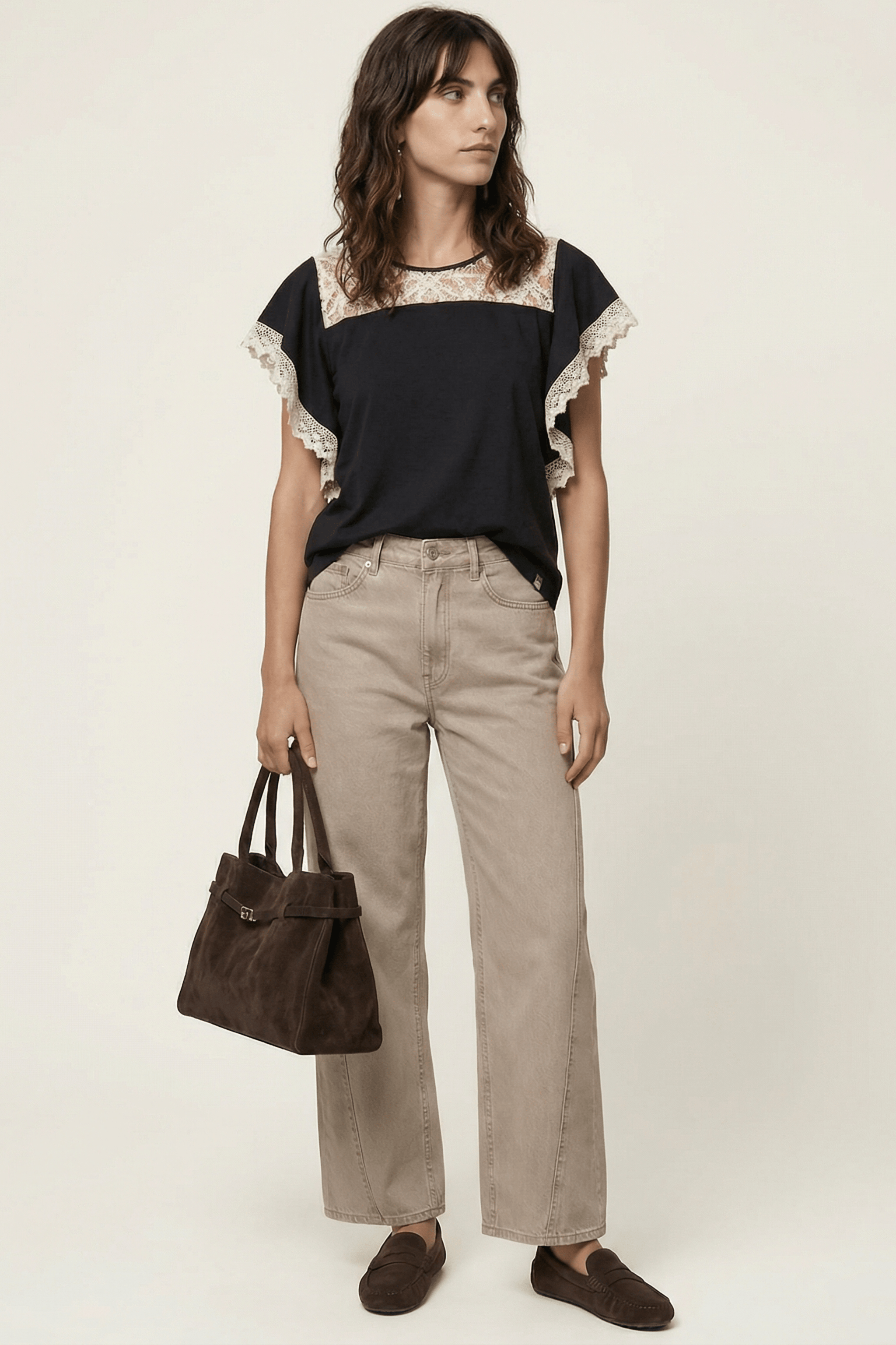 Camiseta negra bordado grogre en delantero y mangas Lolitas&L - lolitasyl.com