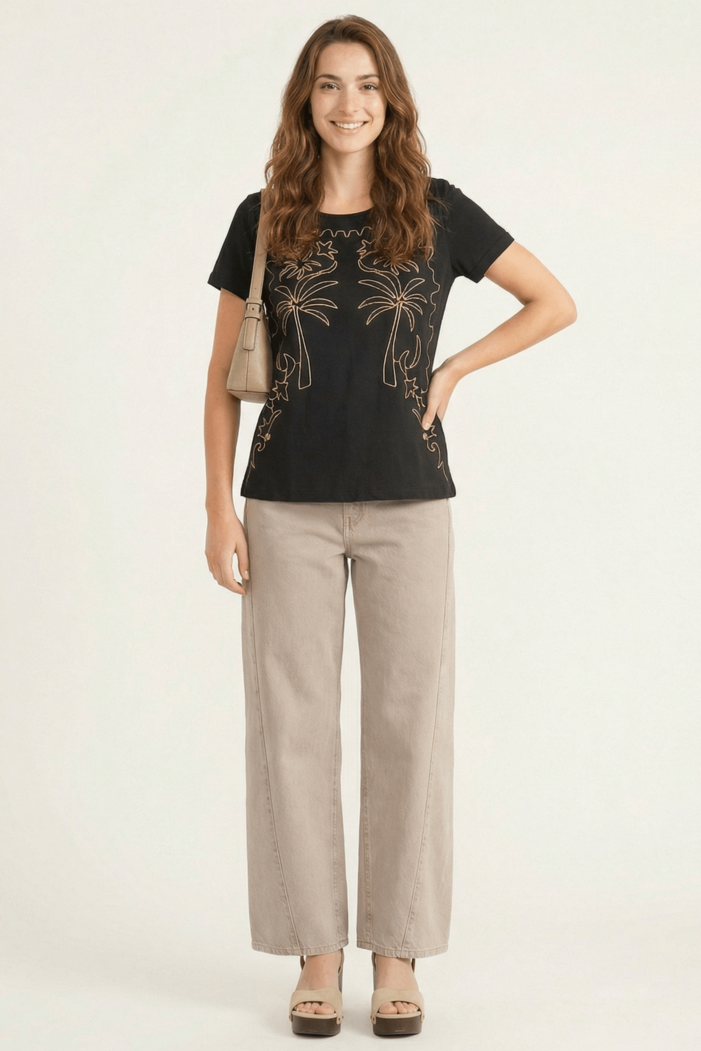Camiseta negra bordado oasis beige LolitasyL - lolitasyl.com